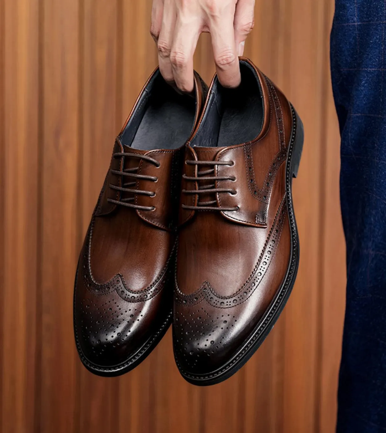 2022 Scarpe da sposa da uomo primaverili Scarpe brogue da uomo britanniche Scarpe eleganti da uomo da uomo in vera pelle Scarpe