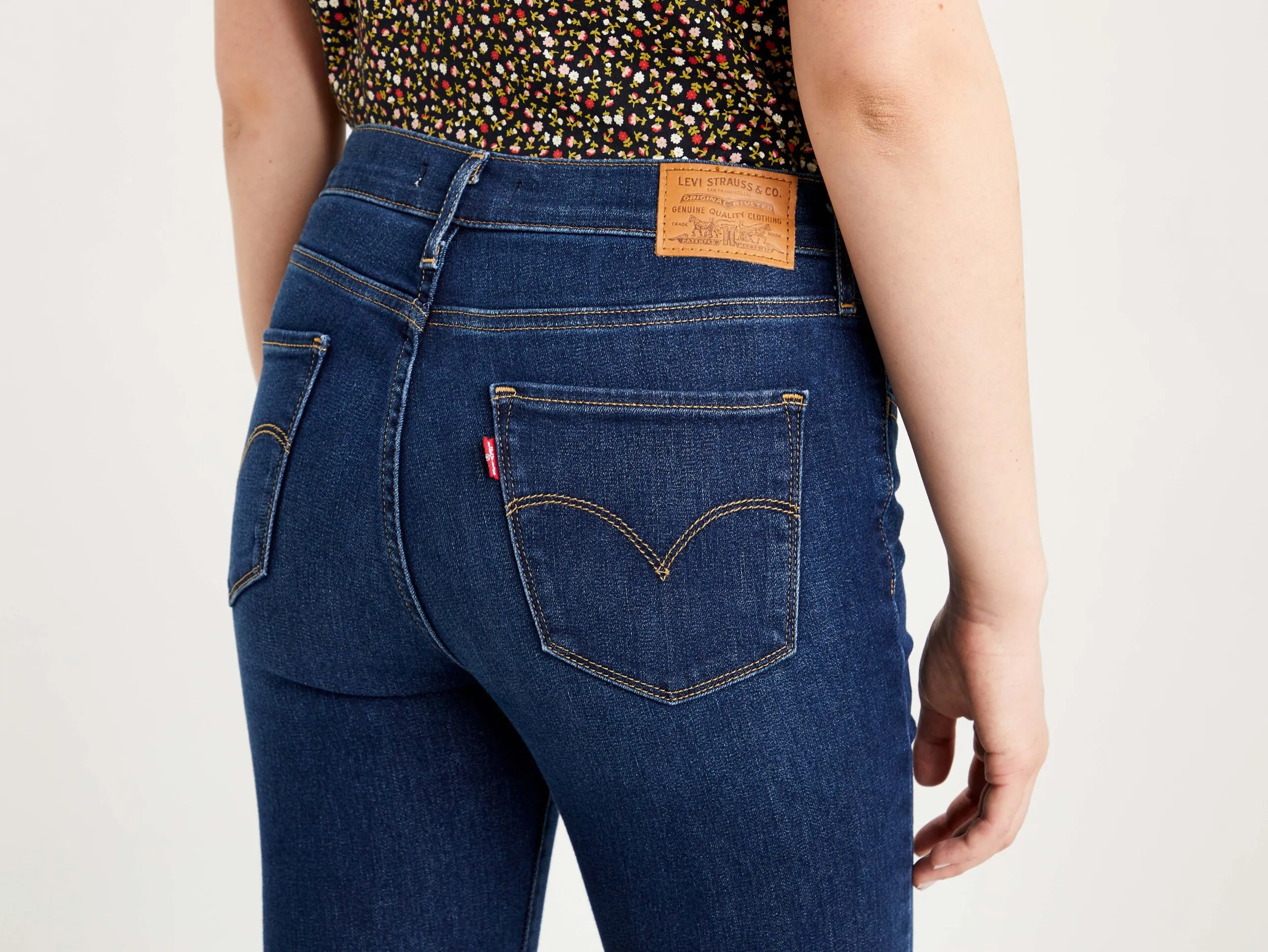 720™ HIGH-WAISTED SUPER SKINNY JEANS