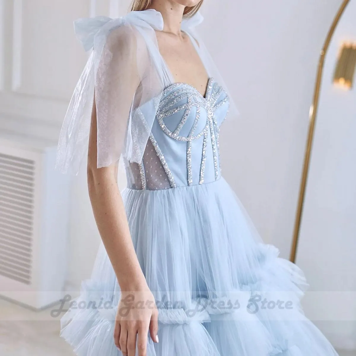 Abiti da ballo blu cielo Aline Sweetheart Spaghetti Strap Abiti da sposa per ospiti Lunghezza tè Abito da sera Bordare Fiocco co