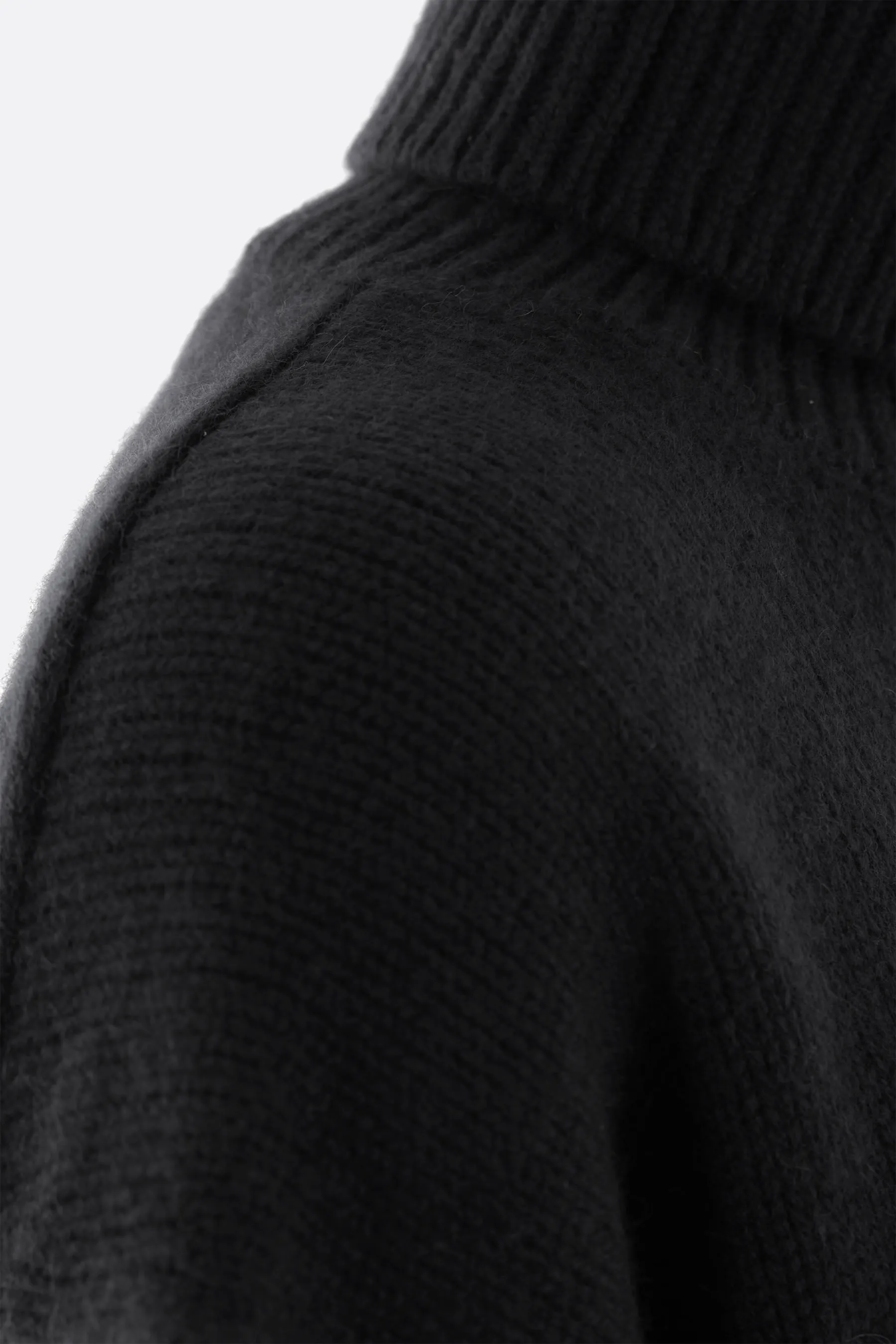  ARCH4 pullover oversize World's End in cashmere 