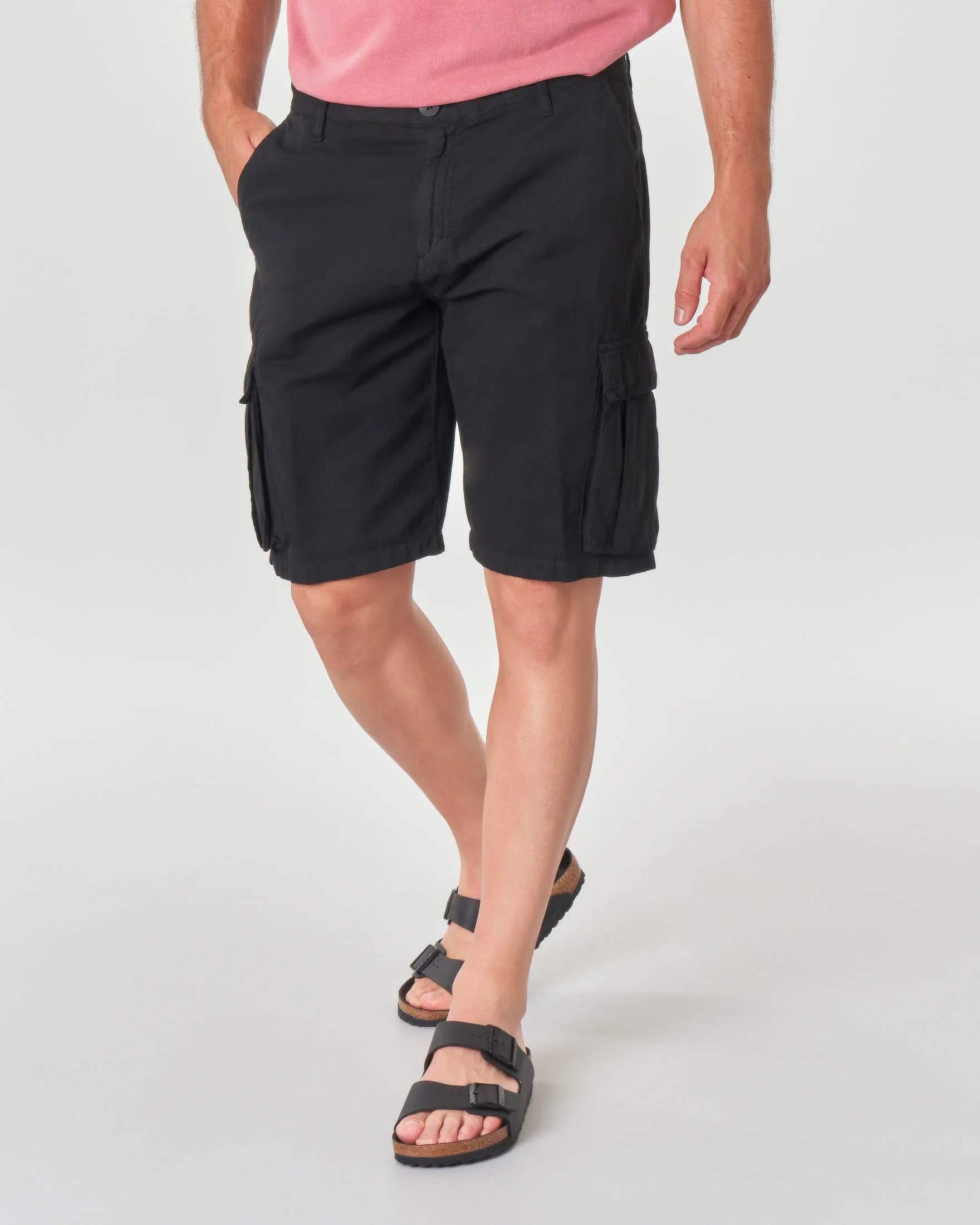 Bermuda cargo nero in misto cotone e lino