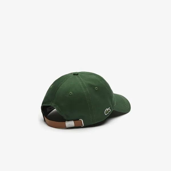 Berretto di colore verde militare