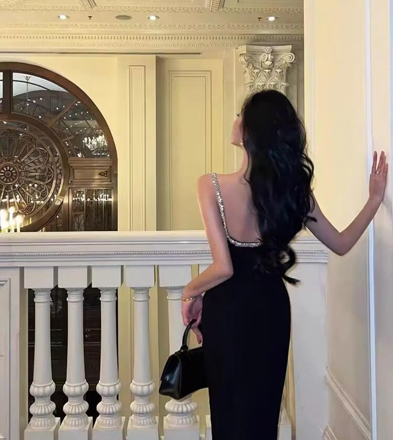Bling Diamonds Crystal Sweetheart Neck Backless Strap Bodycon Elegante Club Paty da donna Wdding Skinny Midi Abiti Vesti