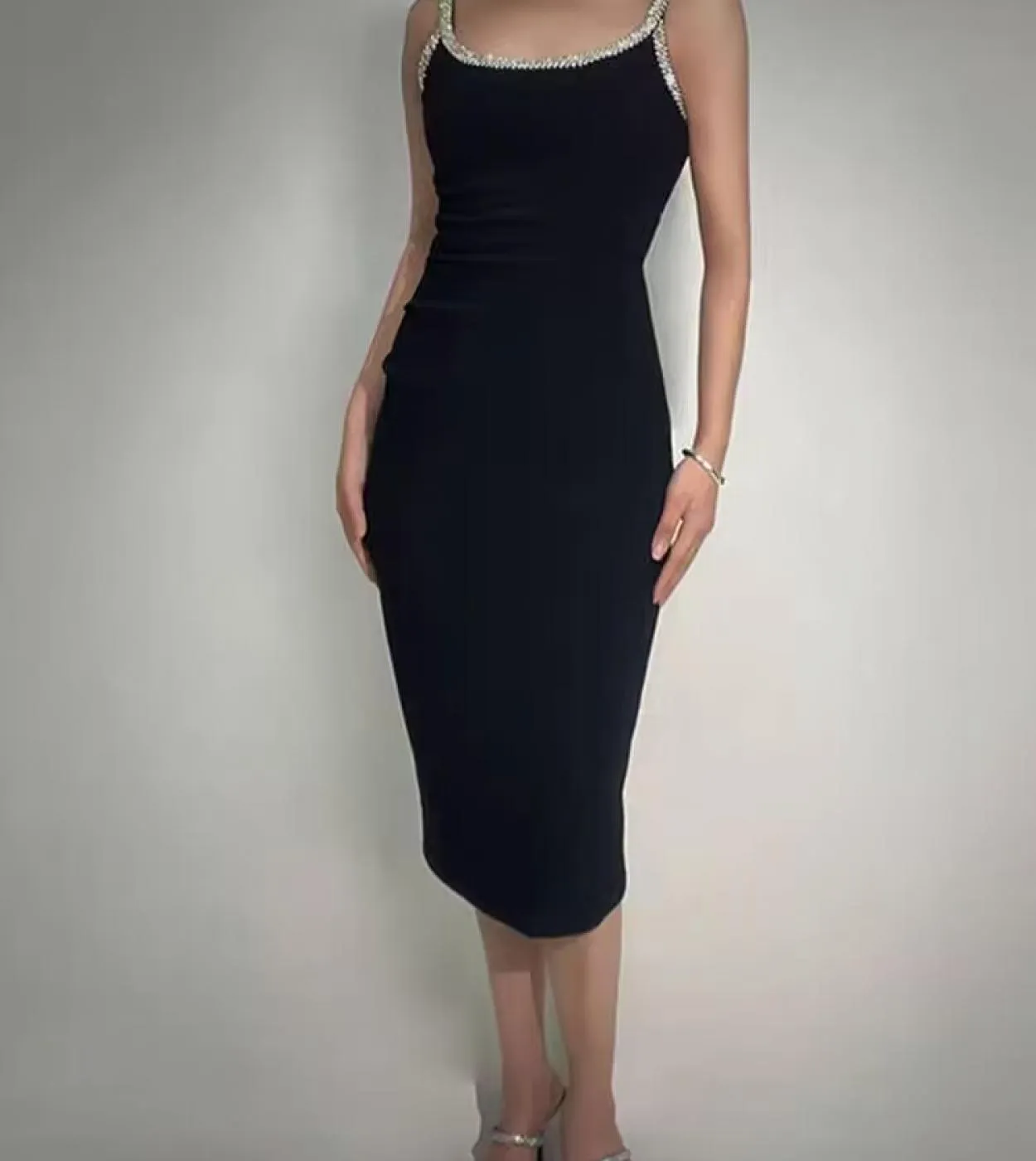 Bling Diamonds Crystal Sweetheart Neck Backless Strap Bodycon Elegante Club Paty da donna Wdding Skinny Midi Abiti Vesti