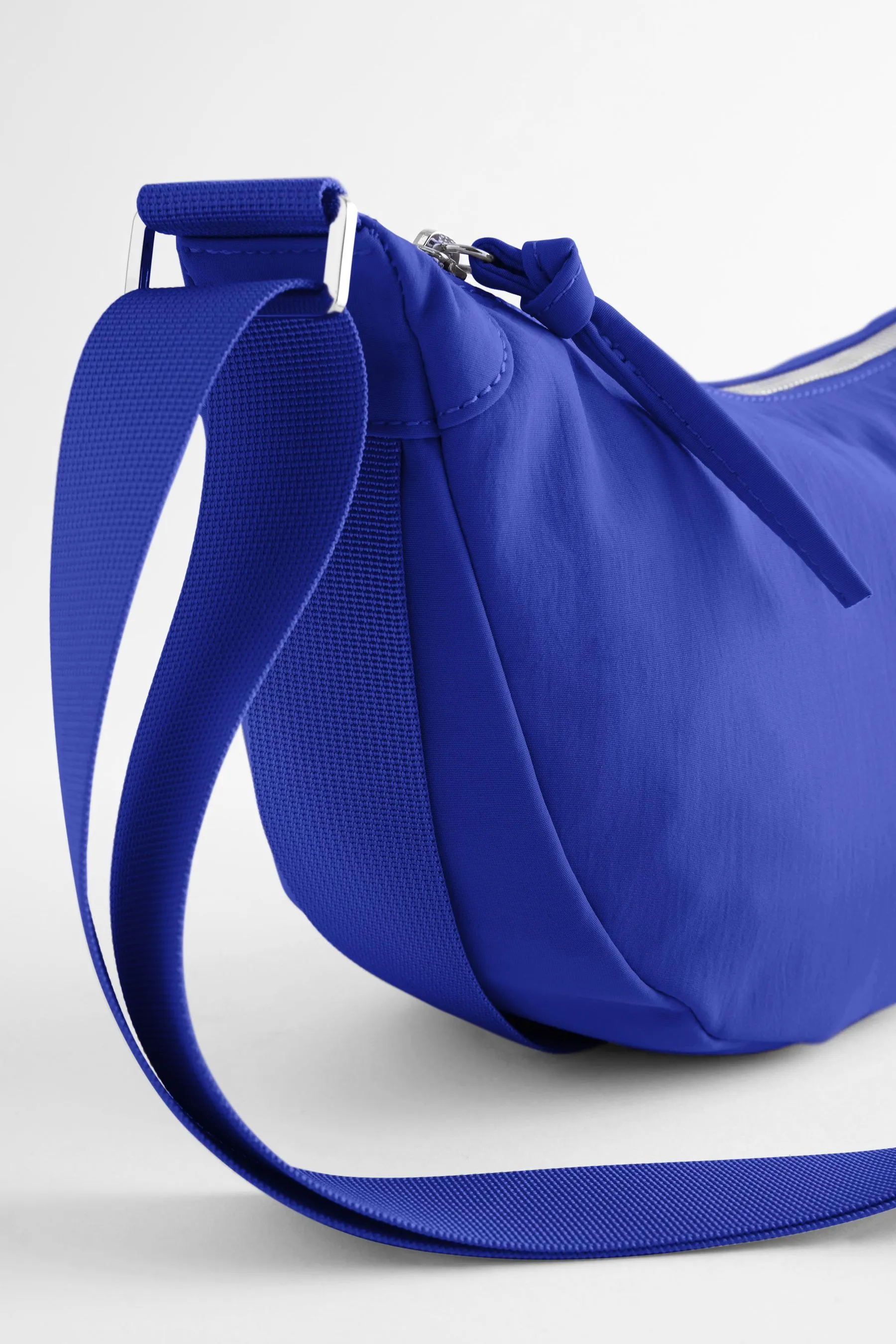 Borsa a tracolla con cinturino    
