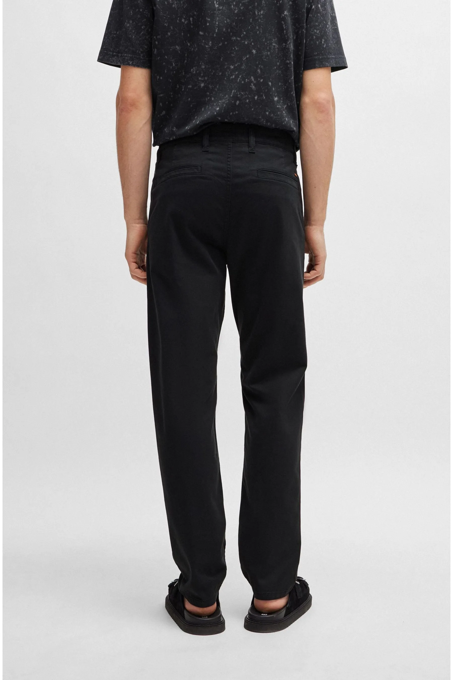 BOSS - Pantaloni chino in cotone elasticizzato Satin stretti in fondo