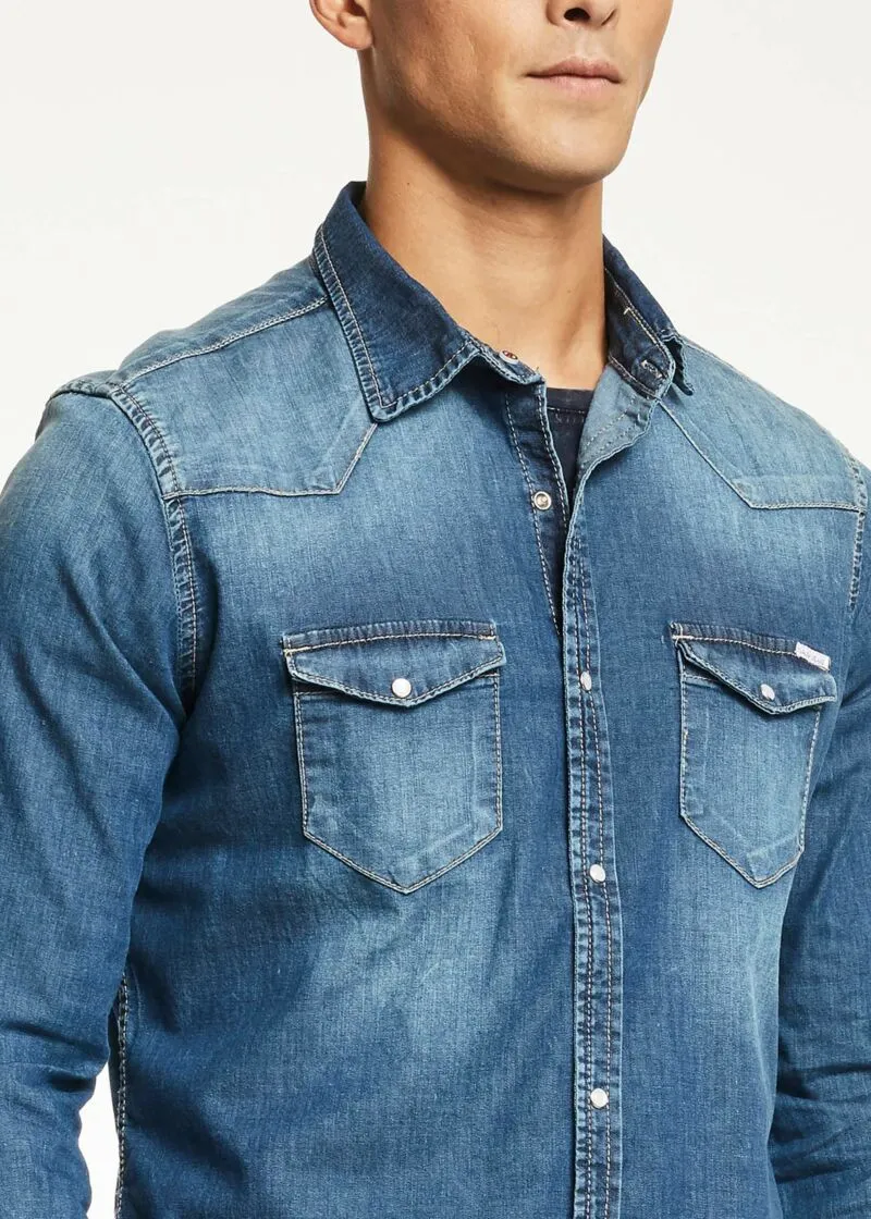 Camicia con lavaggio vintage washed