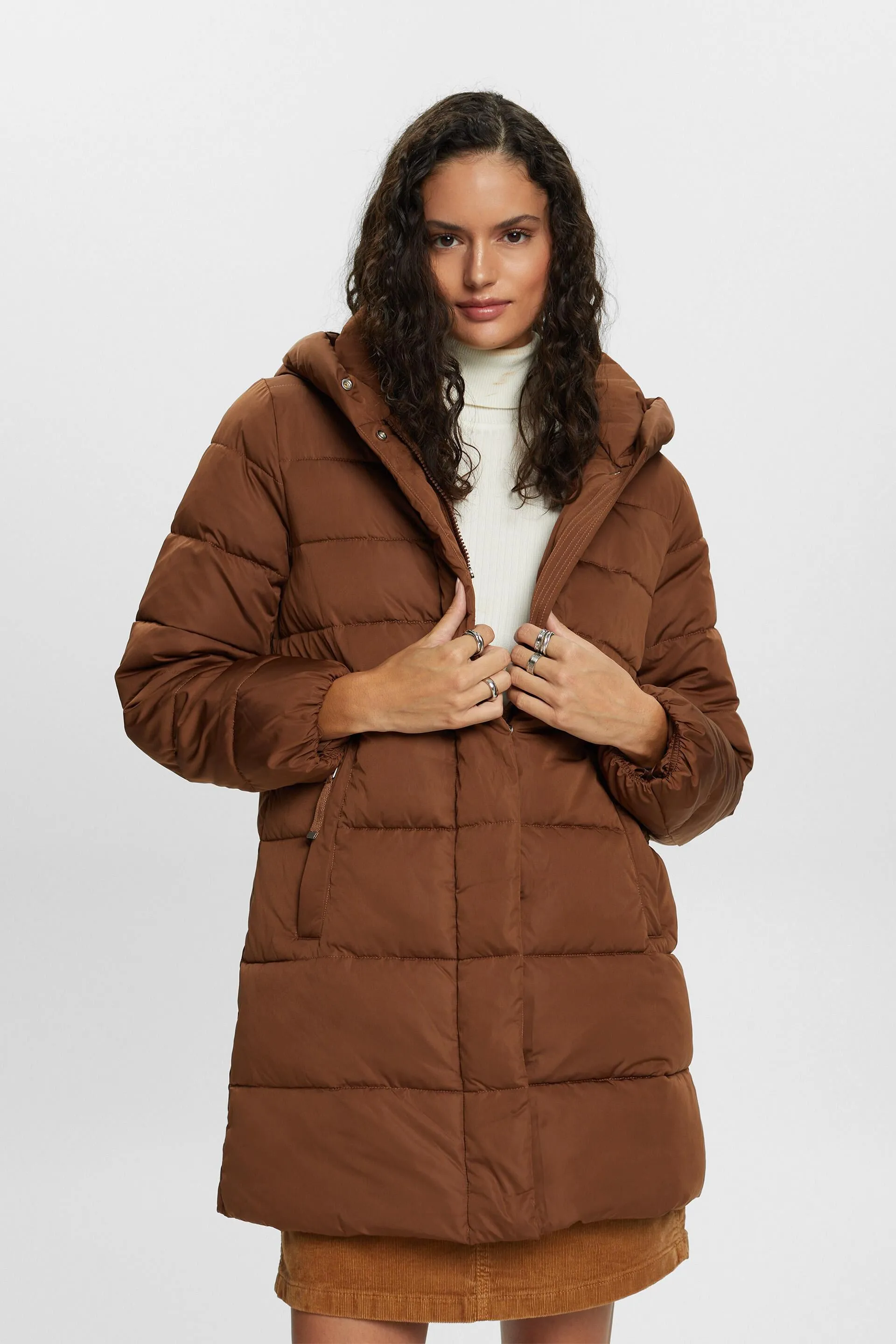 Cappotto a piumino con cappuccio
