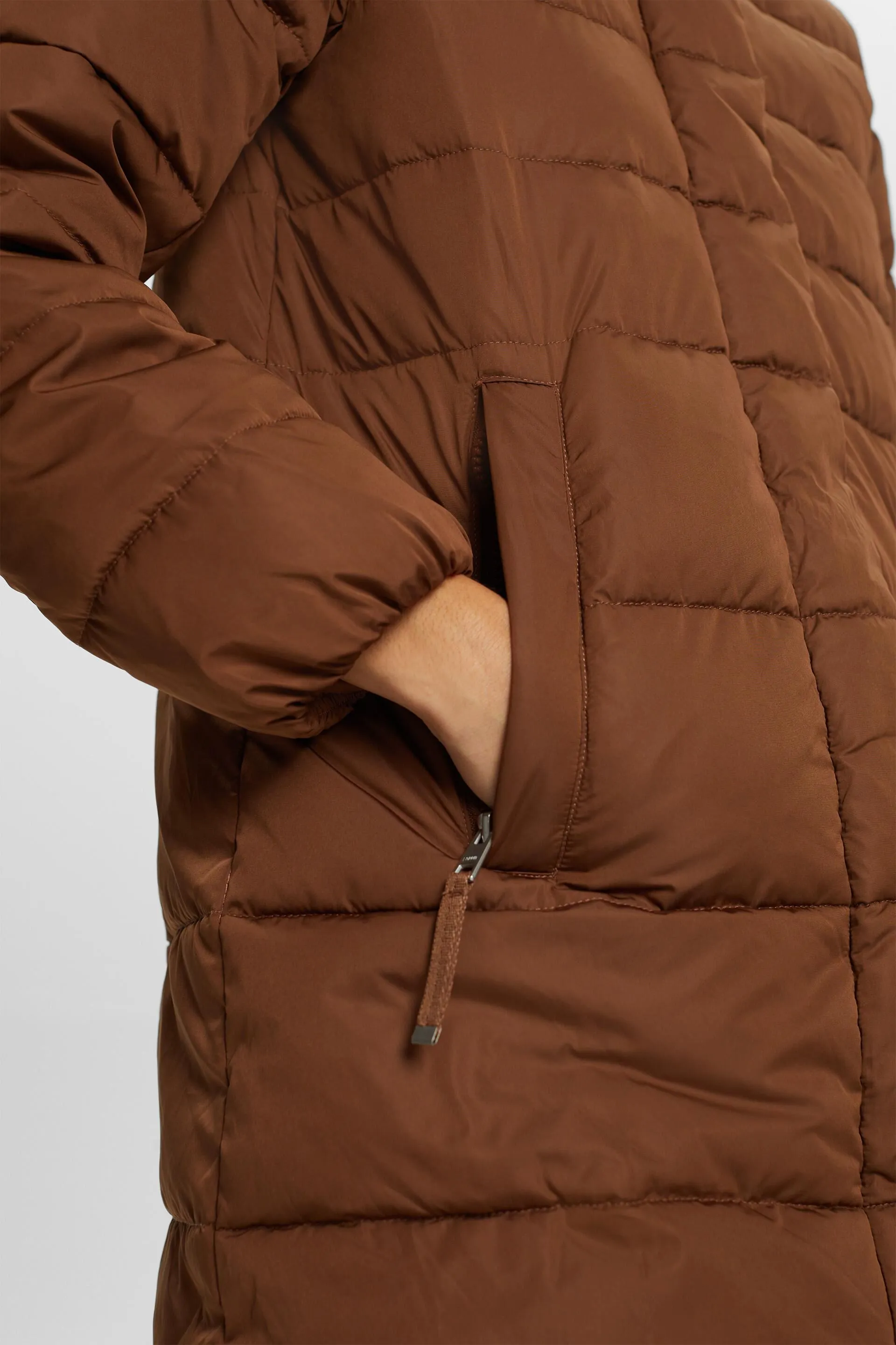 Cappotto a piumino con cappuccio