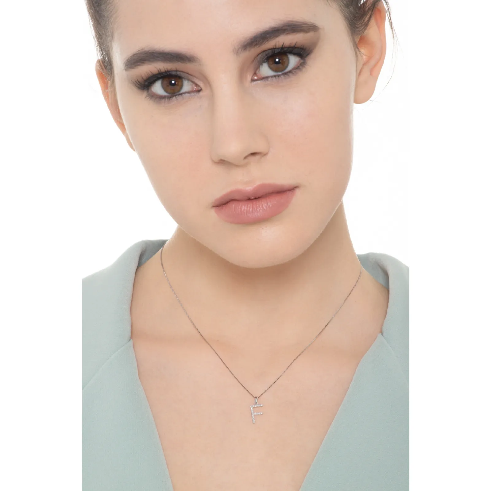 Collana lettera F in oro bianco 18k con diamanti, 1 cm