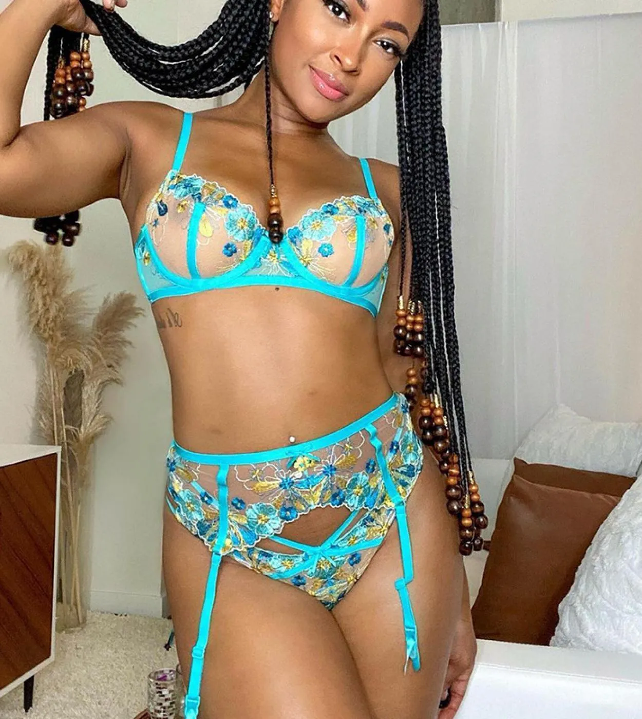 Ellolace Lingerie Set di biancheria intima con ricami floreali Kit per la cura della pelle corti Set di slip con ferretto push u