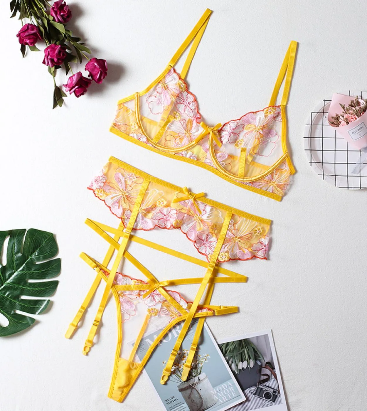 Ellolace Lingerie Set di biancheria intima con ricami floreali Kit per la cura della pelle corti Set di slip con ferretto push u