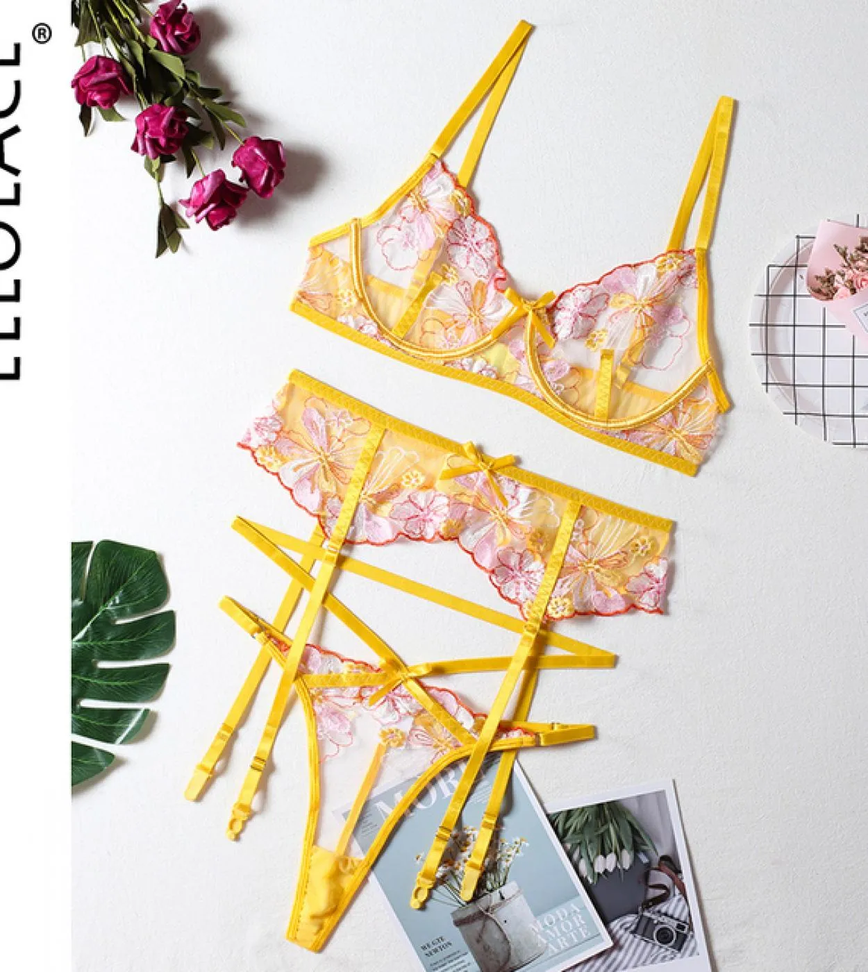 Ellolace Lingerie Set di biancheria intima con ricami floreali Kit per la cura della pelle corti Set di slip con ferretto push u
