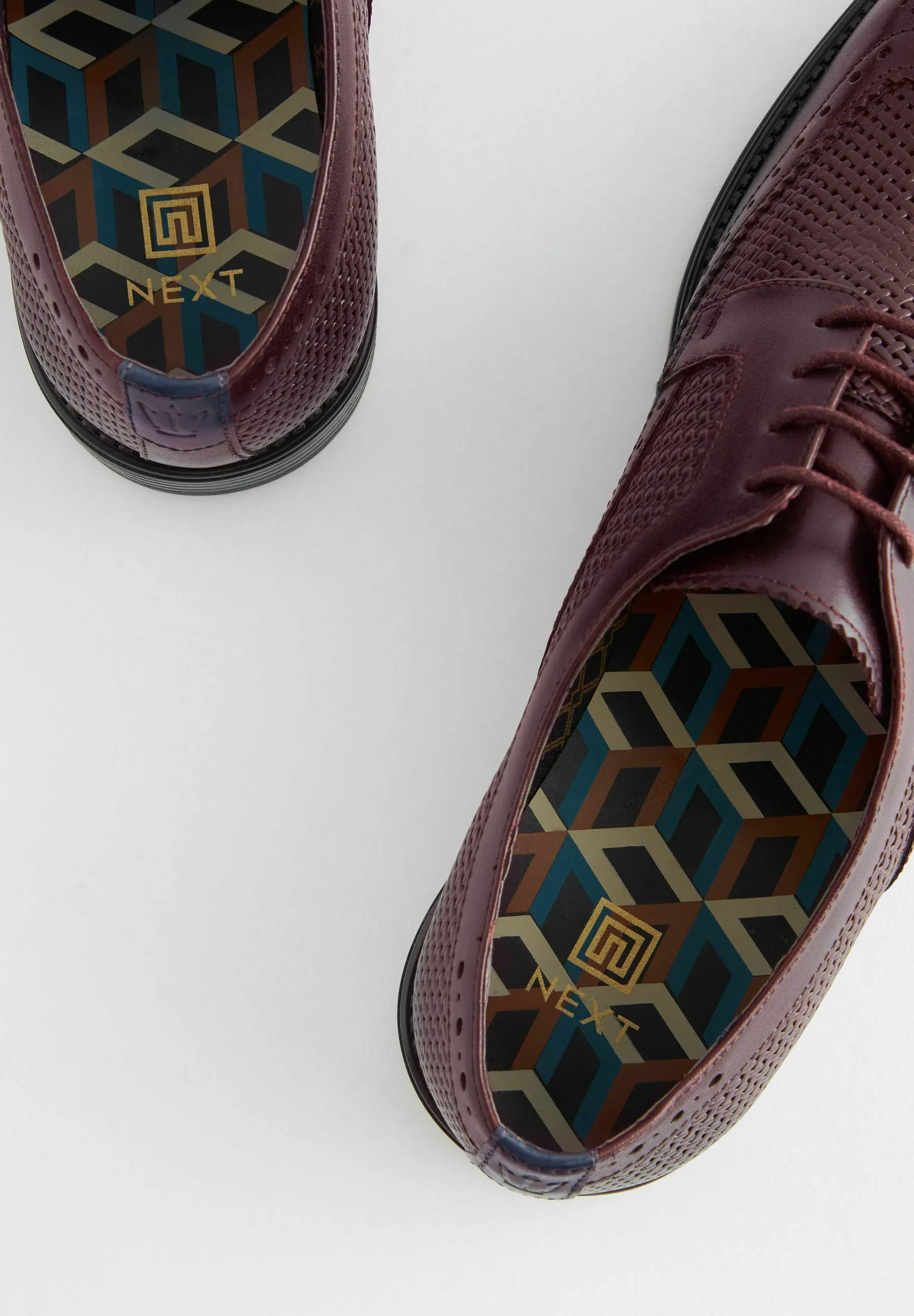 EMBOSSED BROGUE - Stringate eleganti