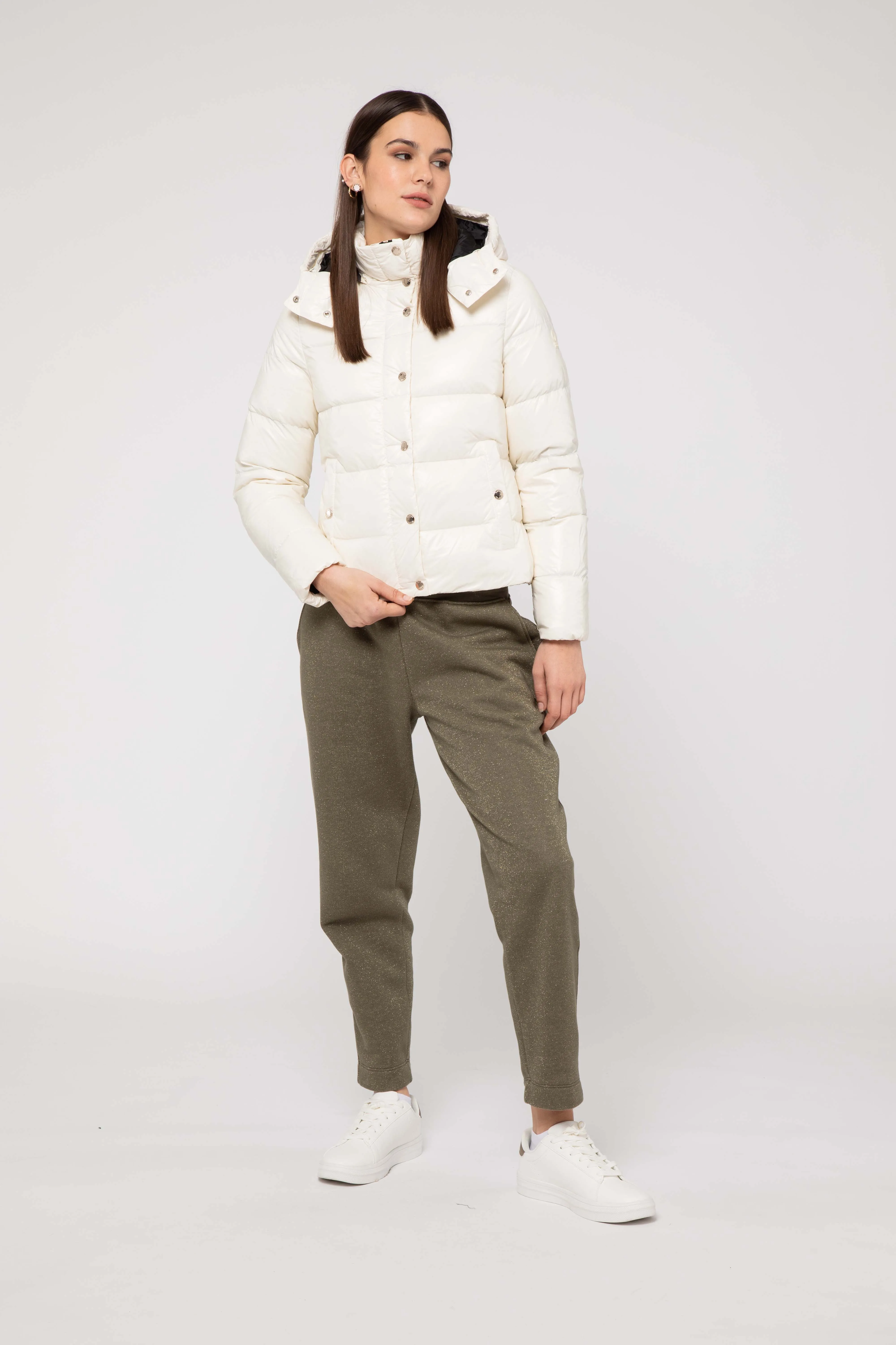 GLOSSY WHITE SHORT DOWN JACKET