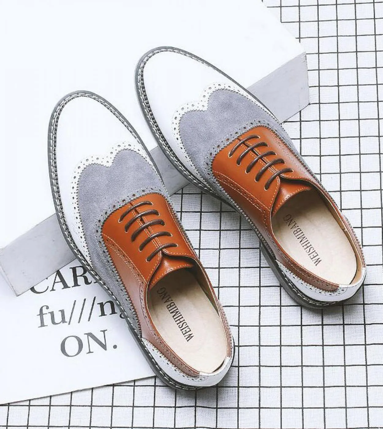 Grandi dimensioni New Fashion Men Brogue Business Scarpe eleganti da uomo Scarpe da sposa in pelle scamosciata Oxfords Scarpe a