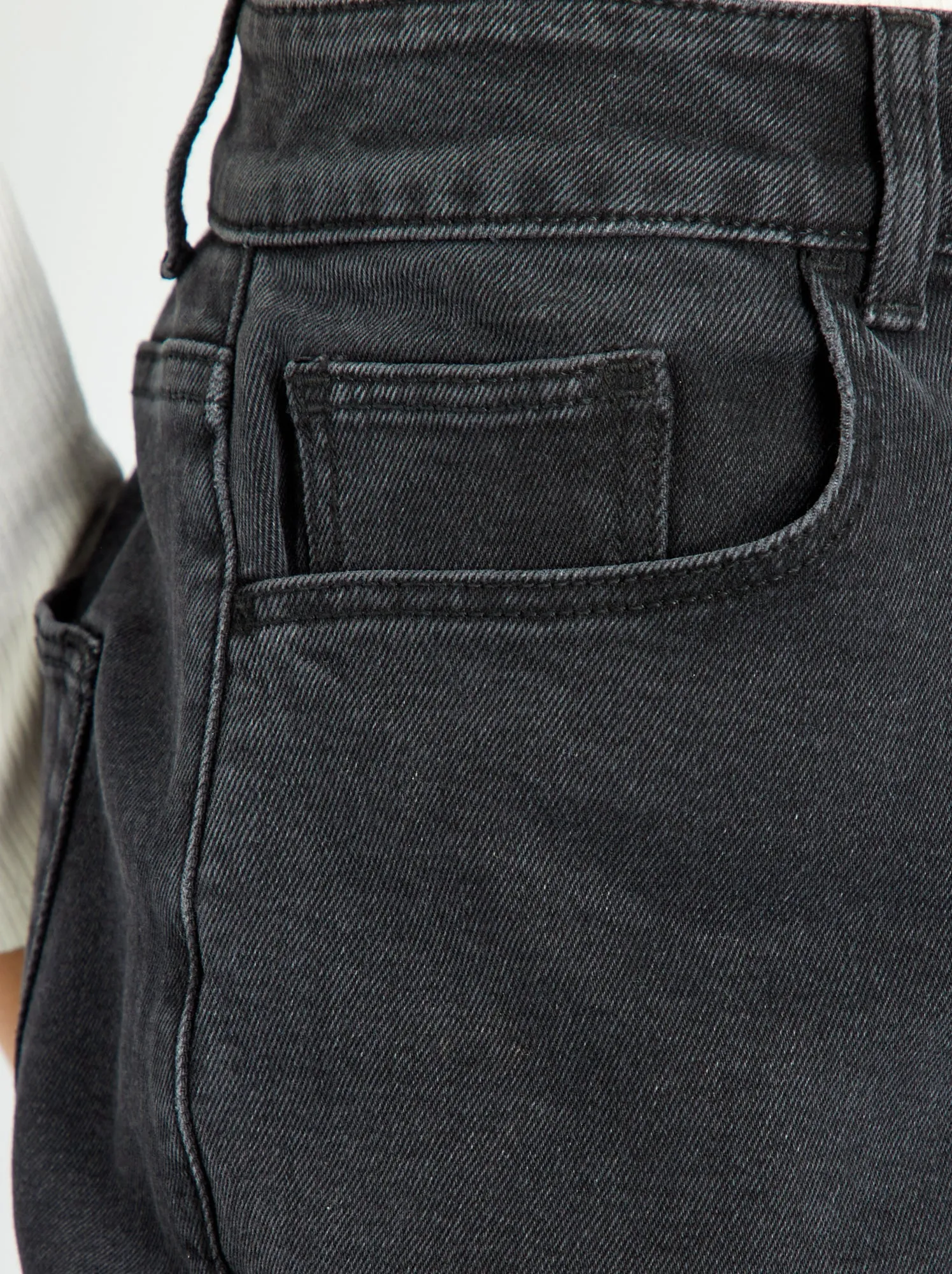Jeans mom a vita molto alta - L28 - NERO