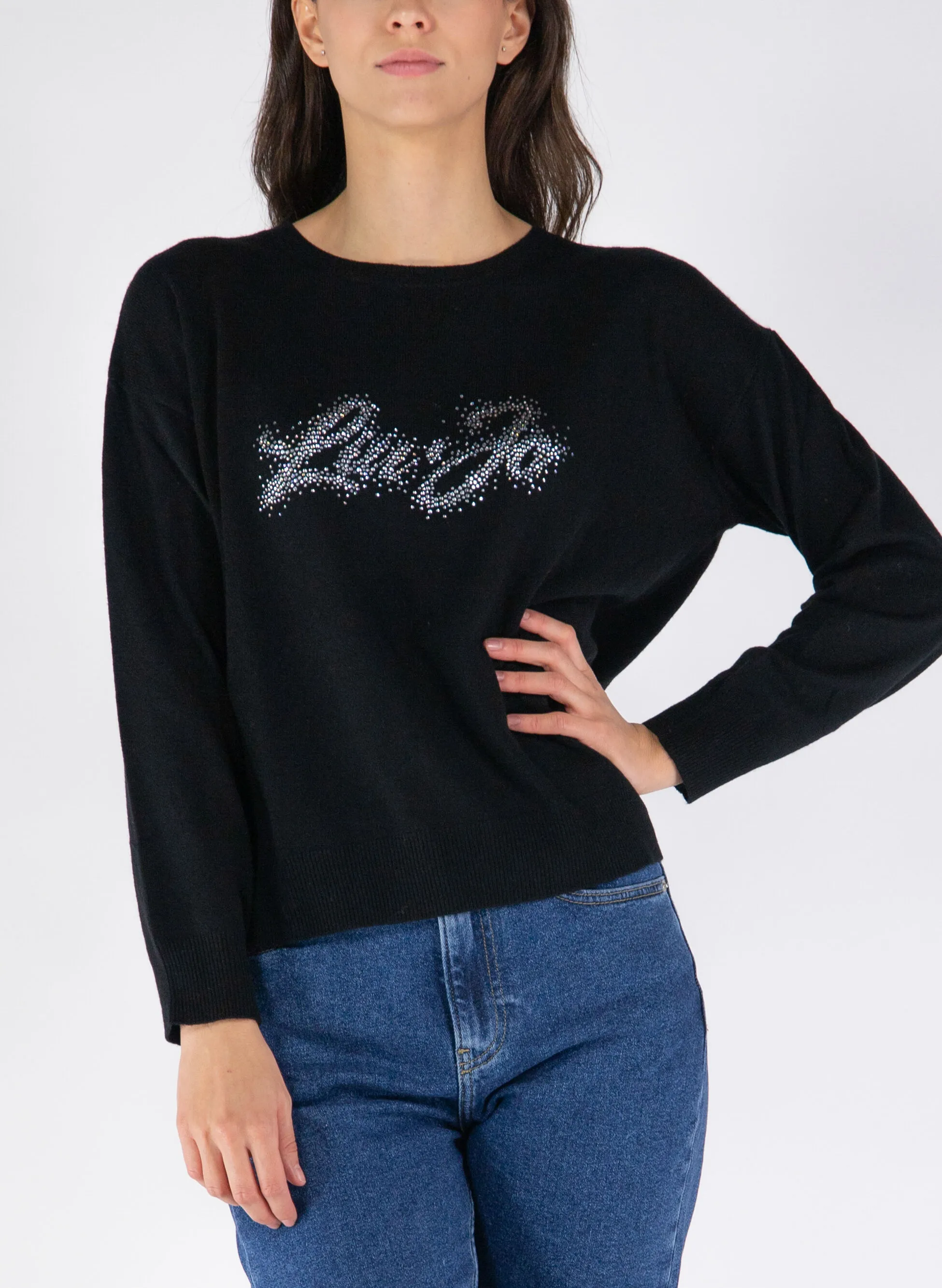 maglione girocollo con logo strass