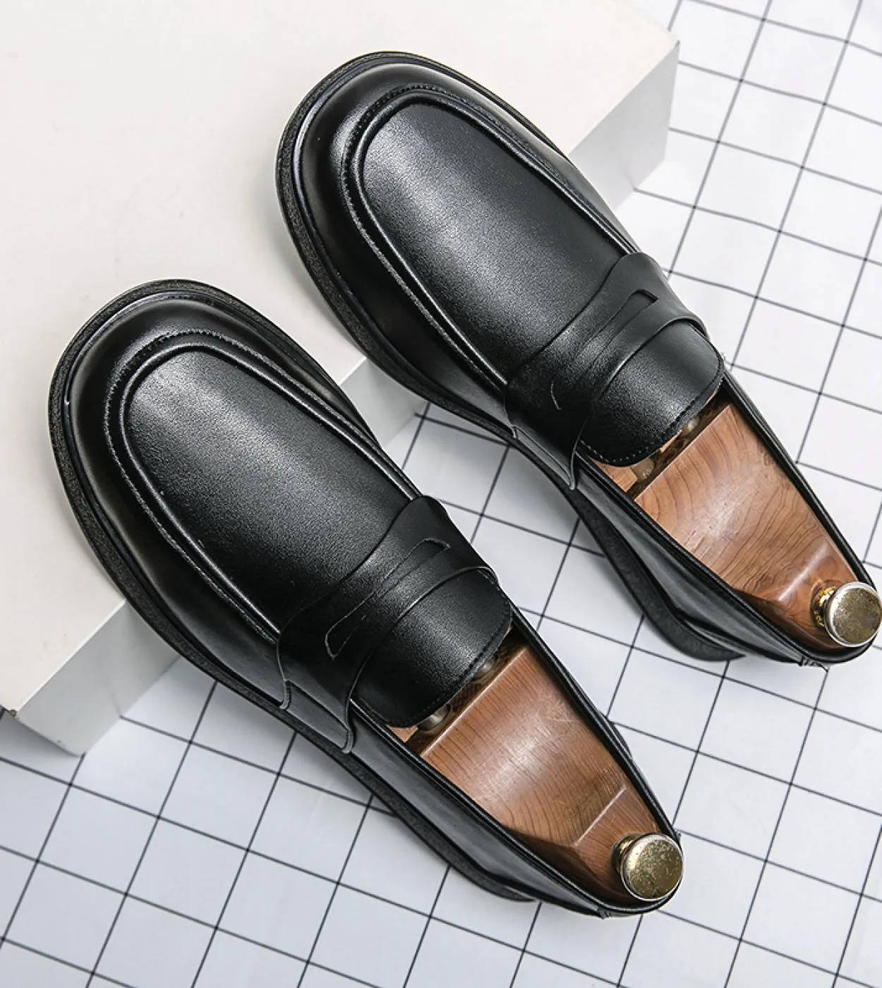 Mocassini resistenti allusura primaverile Scarpe in vera pelle a testa larga Mocassini Scarpe da guida Uomo Scarpe da cerimonia
