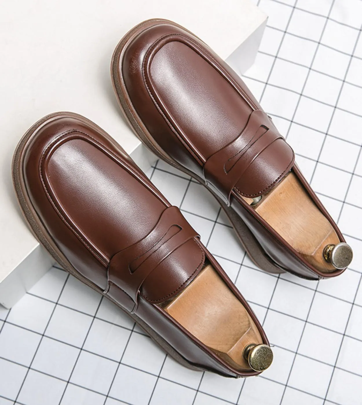 Mocassini resistenti allusura primaverile Scarpe in vera pelle a testa larga Mocassini Scarpe da guida Uomo Scarpe da cerimonia