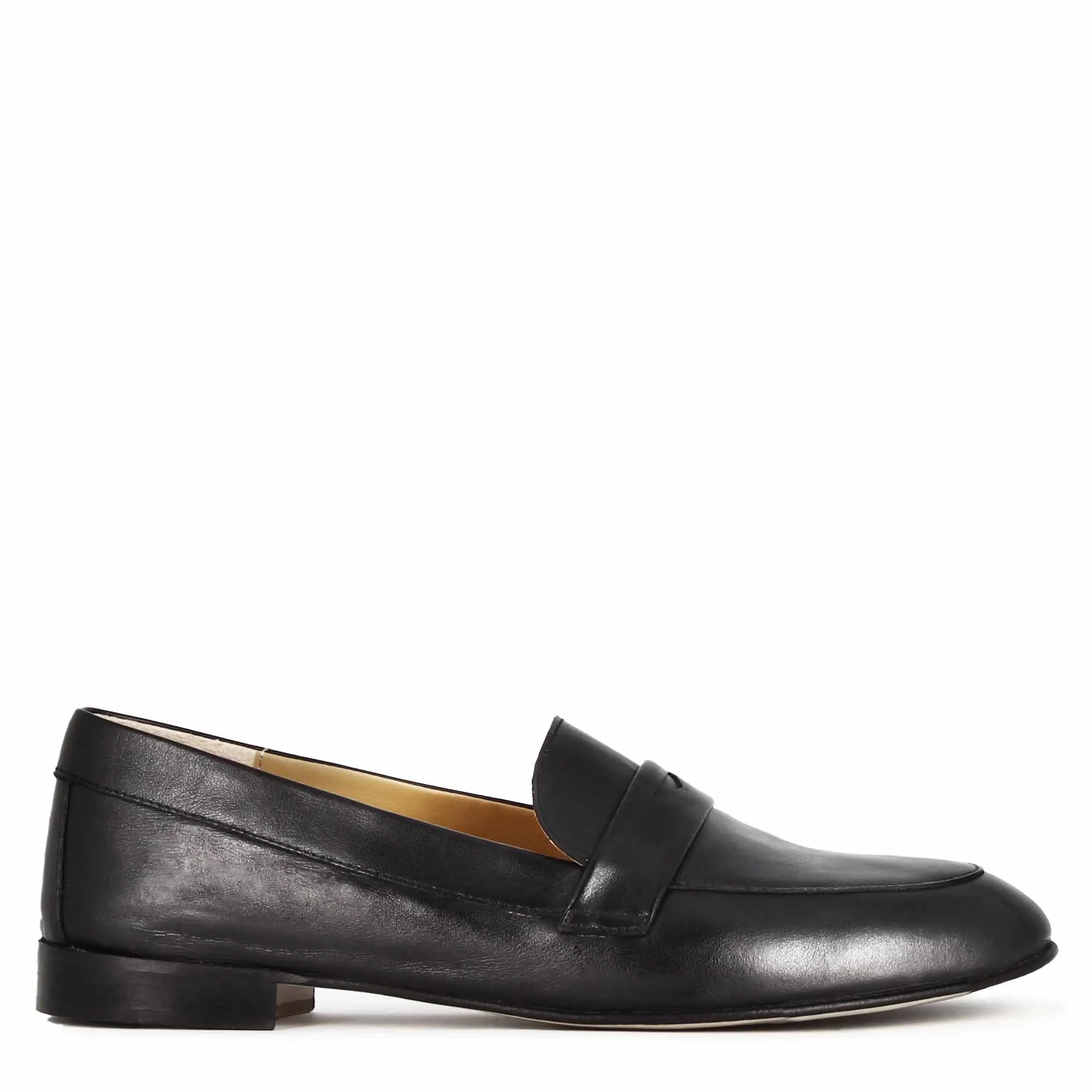 Mocassino da donna classico in pelle colore nero fatti a mano
