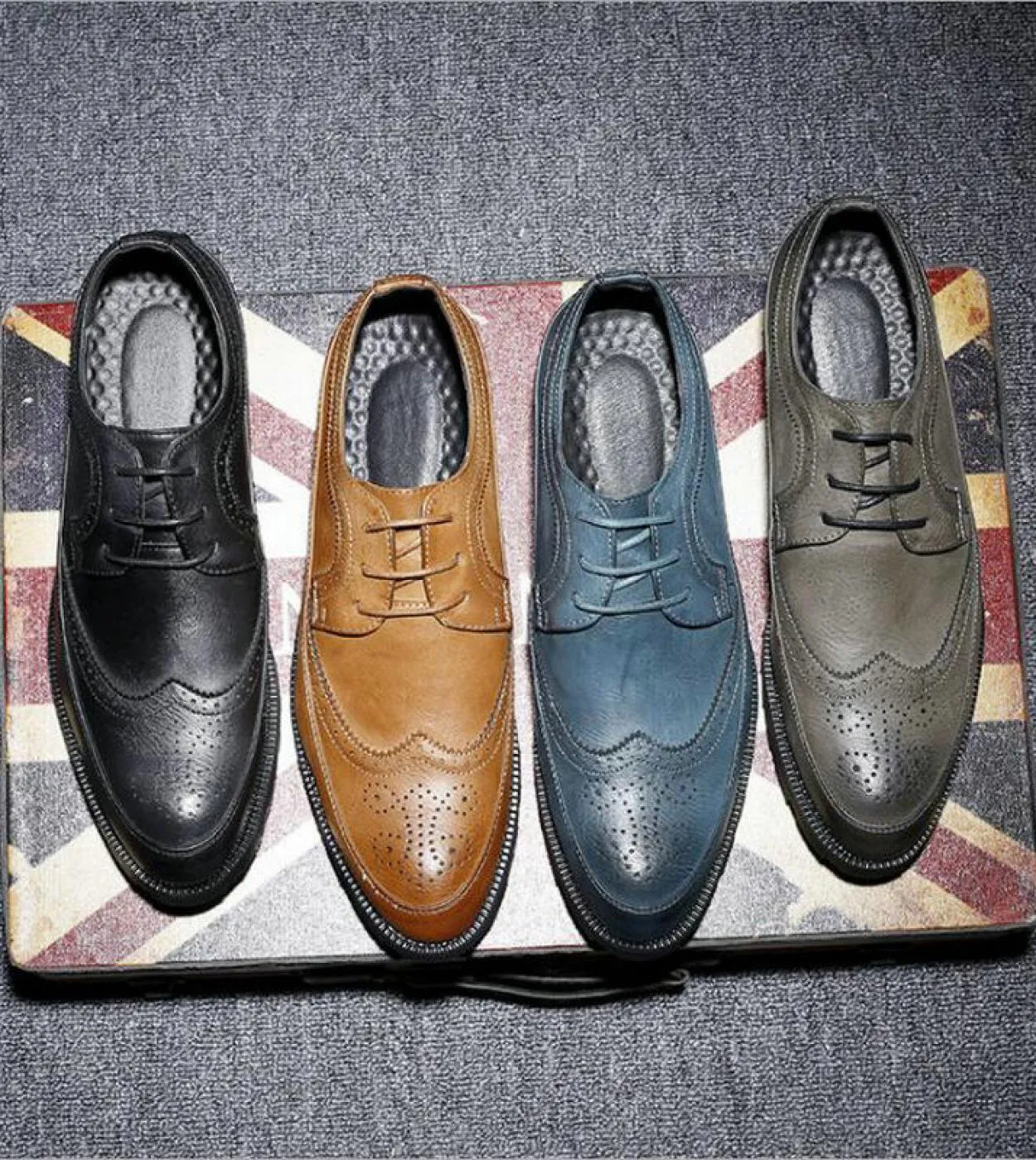 New Fashion Casual Stilista italiano Uomo Oxford formali piatte Scarpe da sposa Scarpe eleganti da uomo Scarpe brogue in pelle d