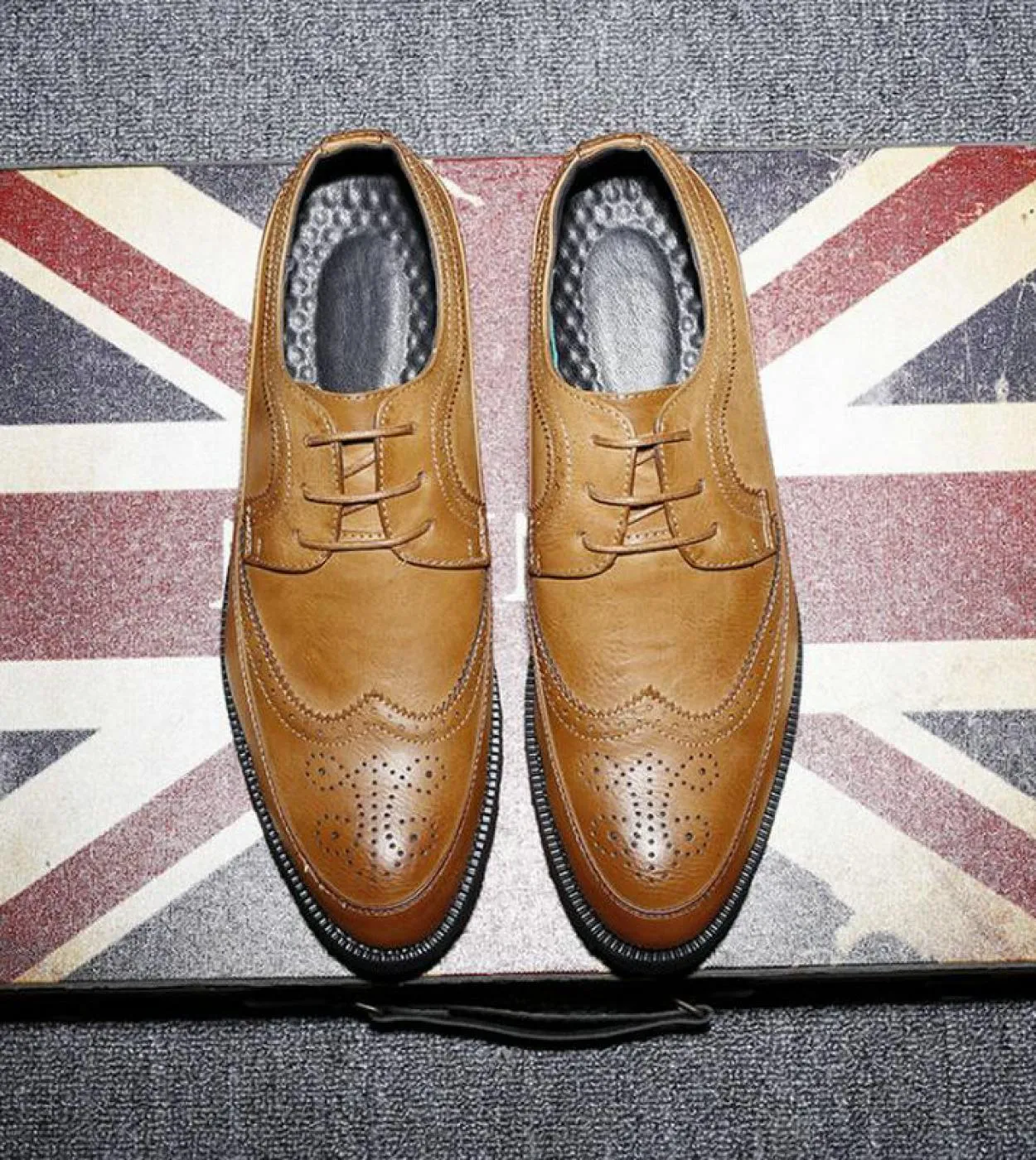 New Fashion Casual Stilista italiano Uomo Oxford formali piatte Scarpe da sposa Scarpe eleganti da uomo Scarpe brogue in pelle d