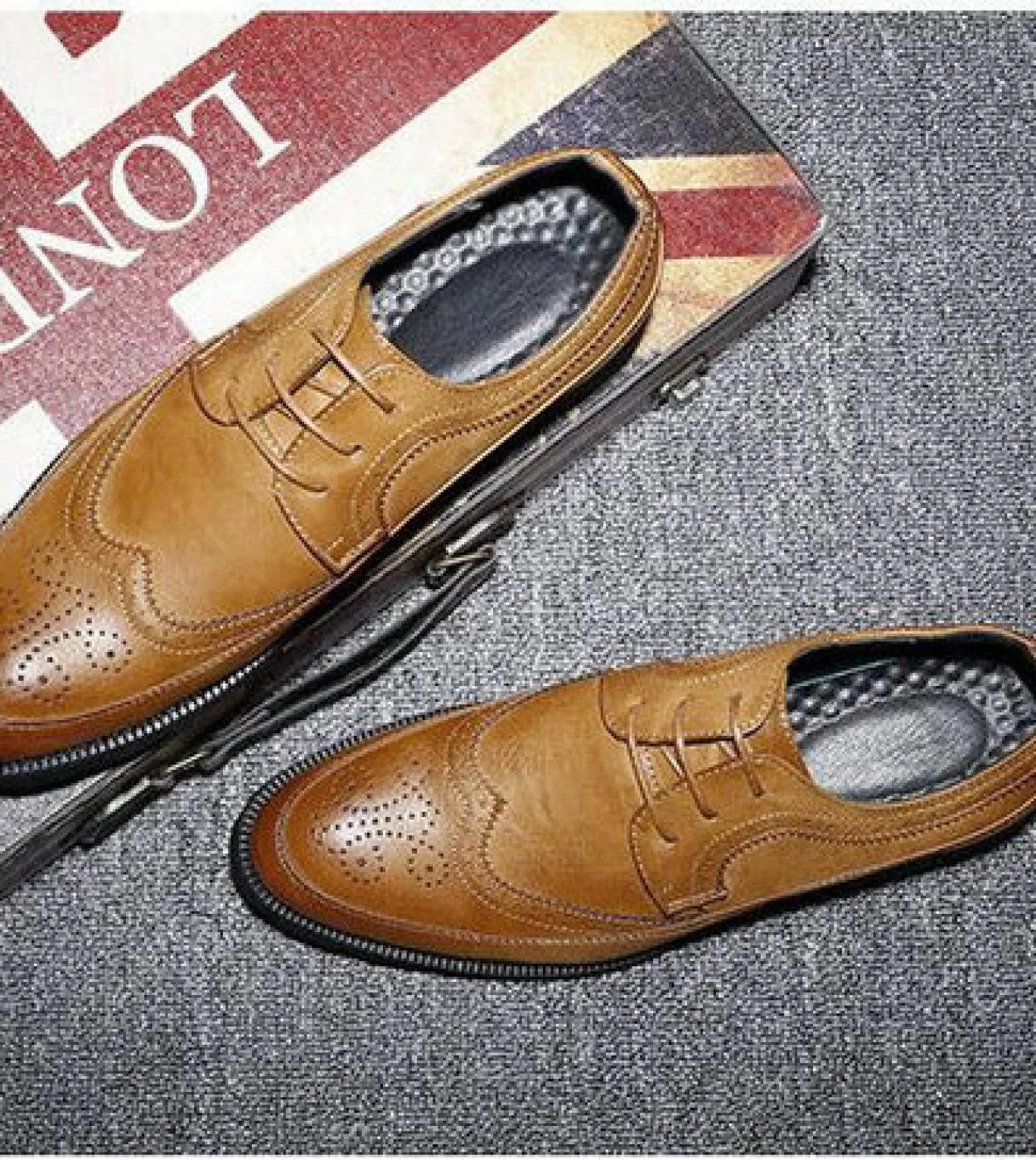 New Fashion Casual Stilista italiano Uomo Oxford formali piatte Scarpe da sposa Scarpe eleganti da uomo Scarpe brogue in pelle d