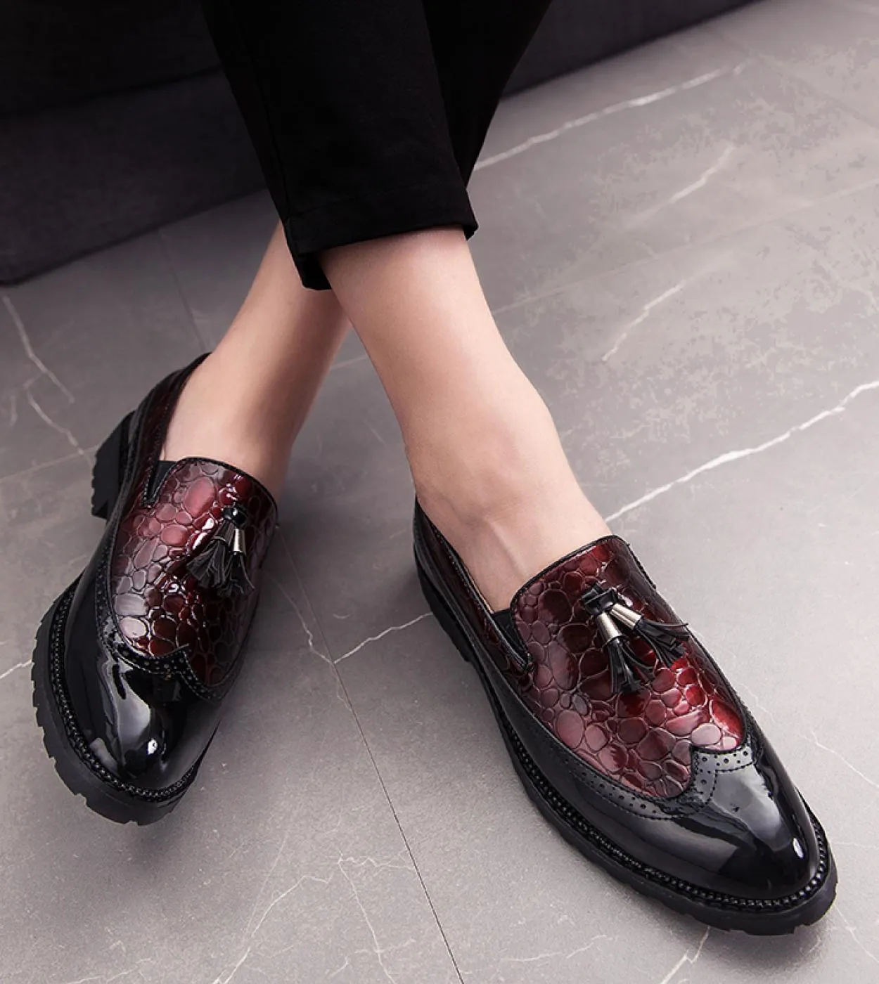 Nuove scarpe da uomo primaverili e autunnali Scarpe brogue da uomo Scarpe casual in pelle comode Scarpe da ballo di lusso Scarpe