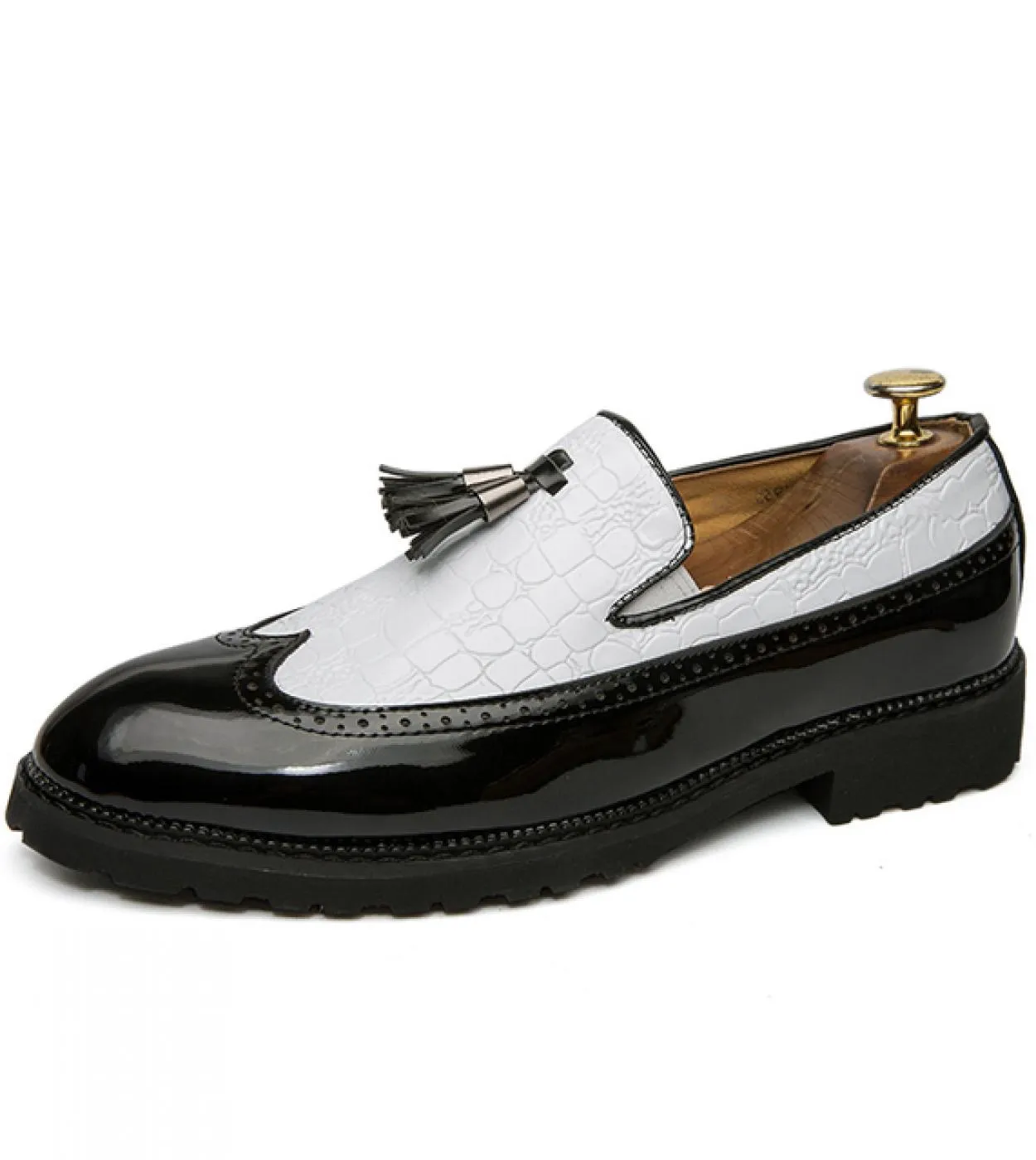 Nuove scarpe da uomo primaverili e autunnali Scarpe brogue da uomo Scarpe casual in pelle comode Scarpe da ballo di lusso Scarpe