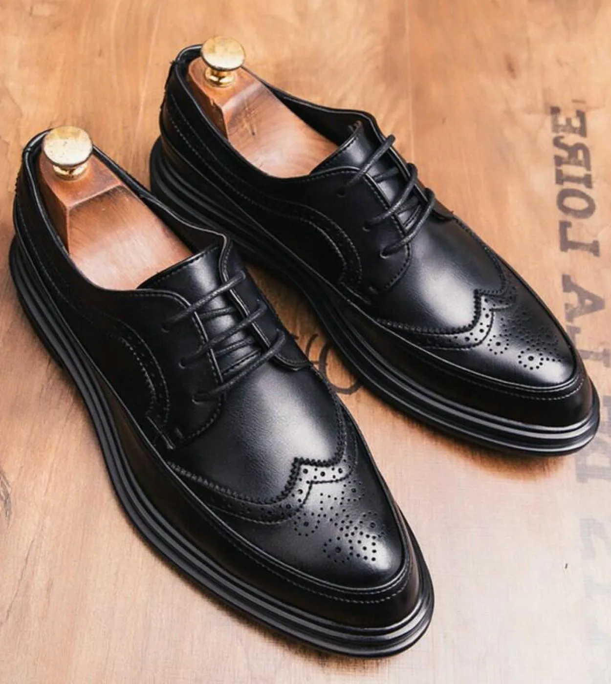 Nuove scarpe oxford da uomo di alta qualità Scarpe da uomo in pelle formale da uomo Scarpe brogue da uomo Bullock Scarpe da spos
