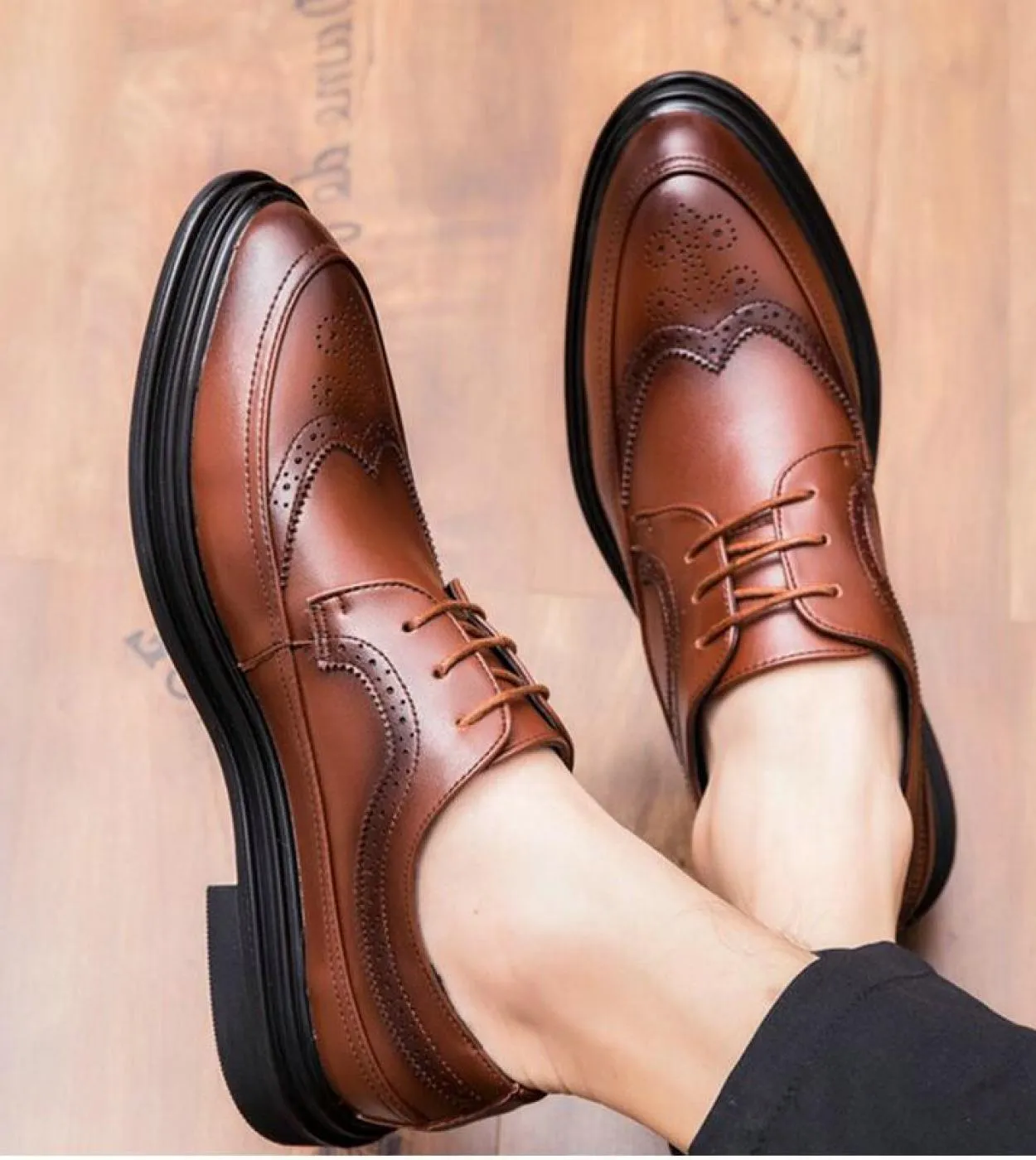 Nuove scarpe oxford da uomo di alta qualità Scarpe da uomo in pelle formale da uomo Scarpe brogue da uomo Bullock Scarpe da spos