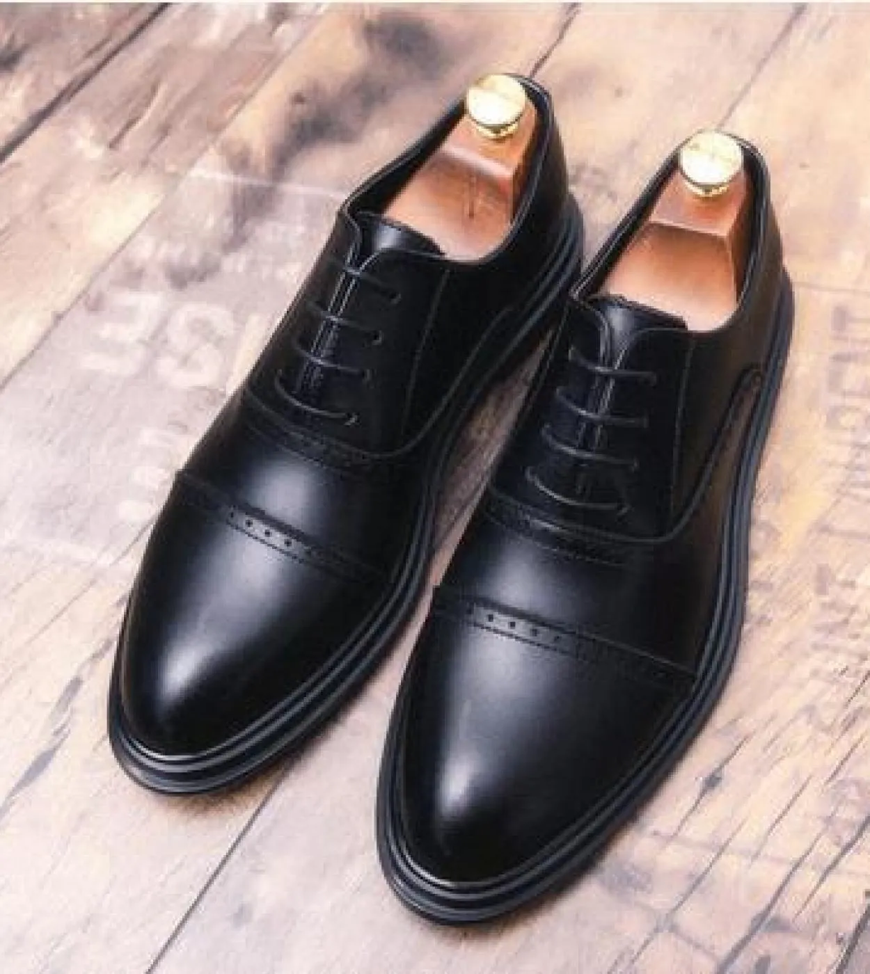 Nuove scarpe oxford da uomo di alta qualità Scarpe da uomo in pelle formale da uomo Scarpe brogue da uomo Bullock Scarpe da spos