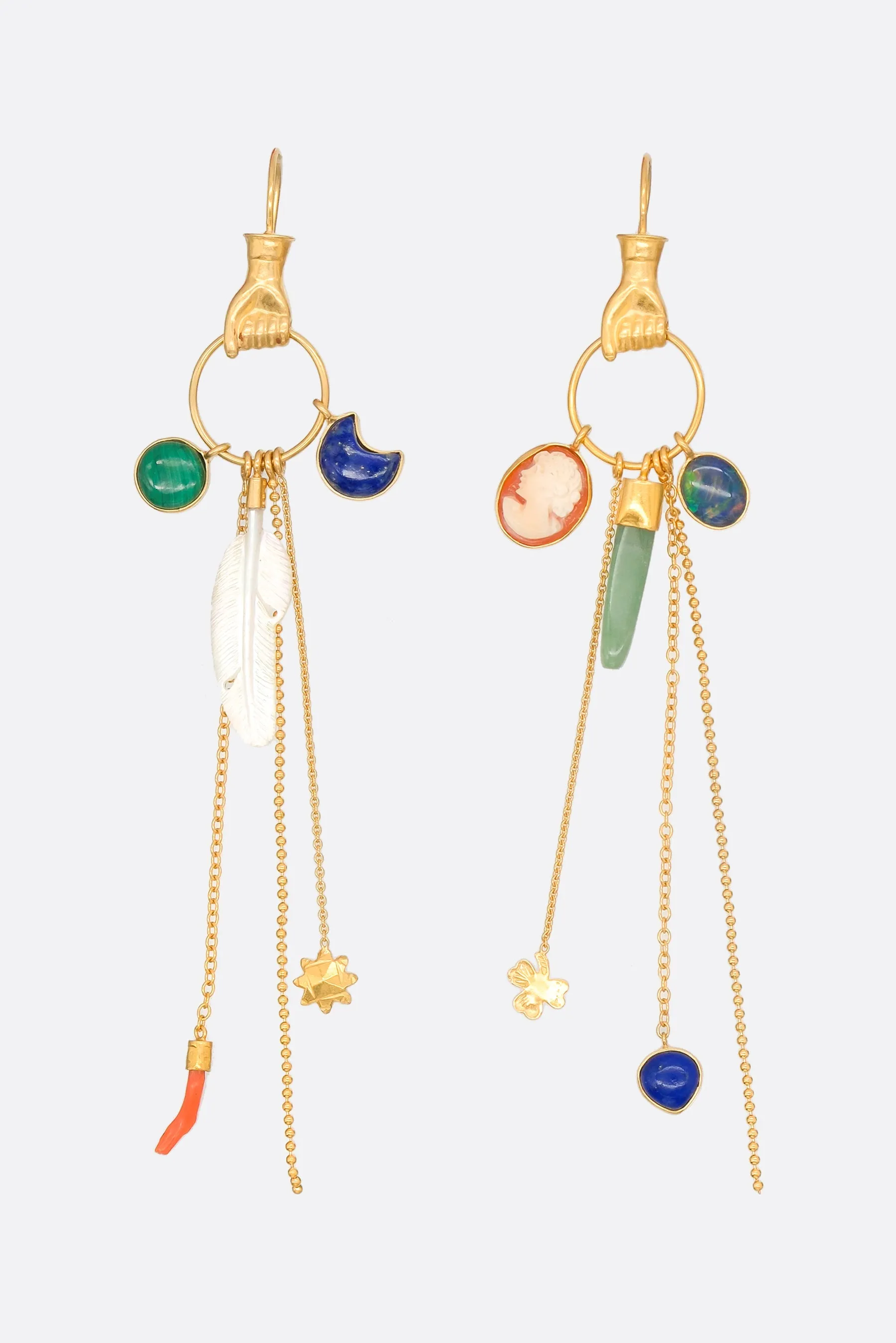  orecchini pendenti Hand Multi Charm  