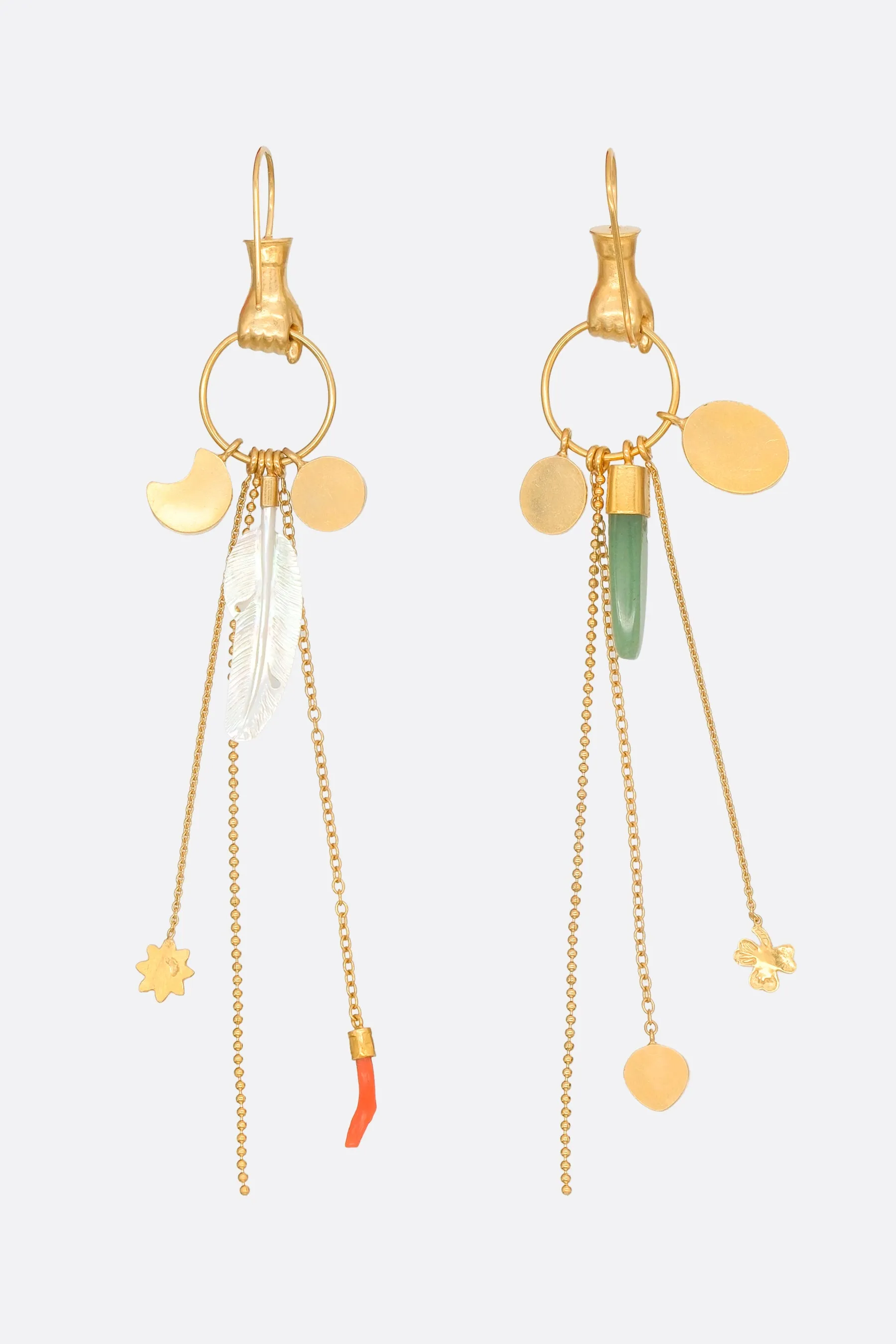  orecchini pendenti Hand Multi Charm  
