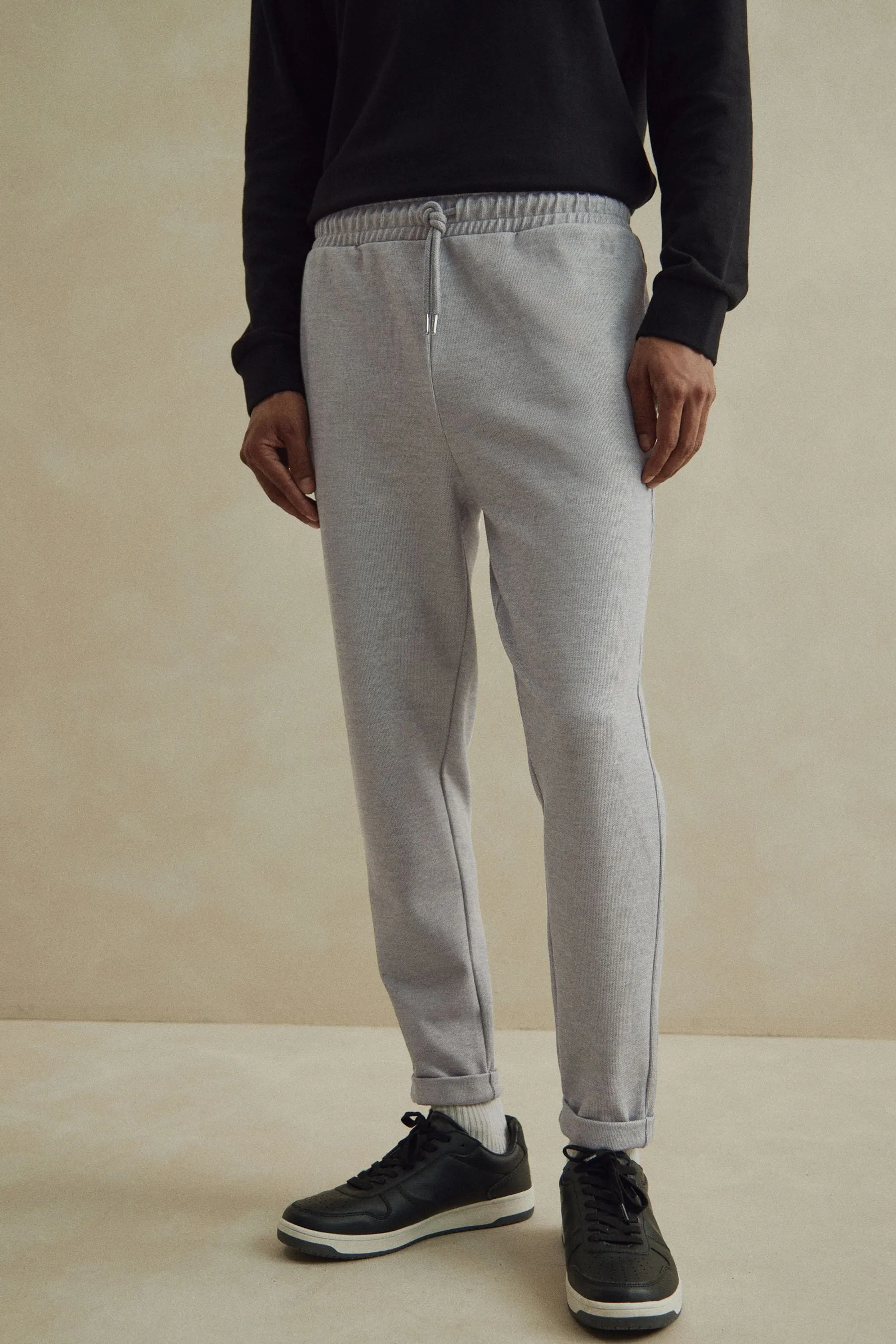 Pantaloni da jogging elegante stretti in fondo