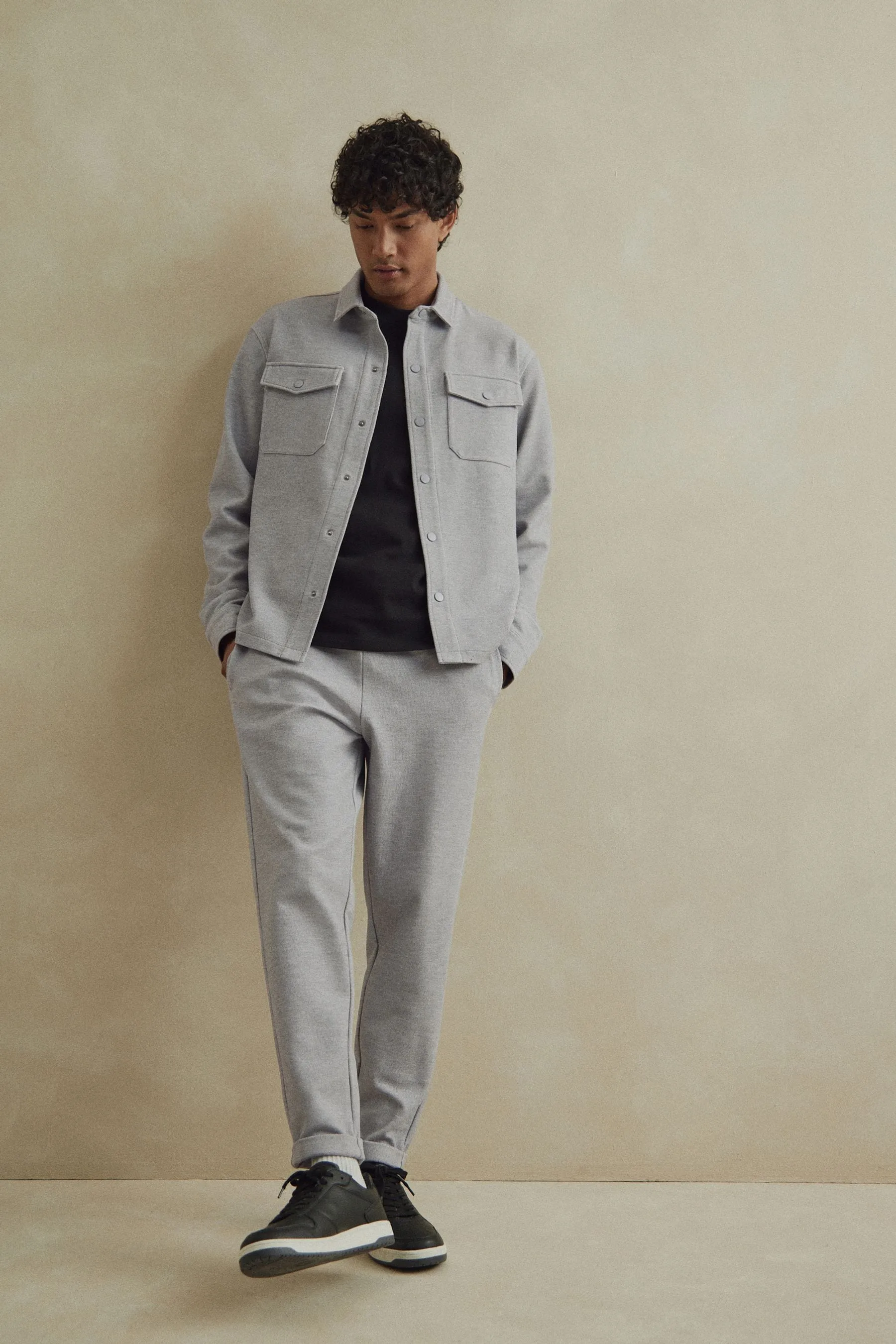 Pantaloni da jogging elegante stretti in fondo