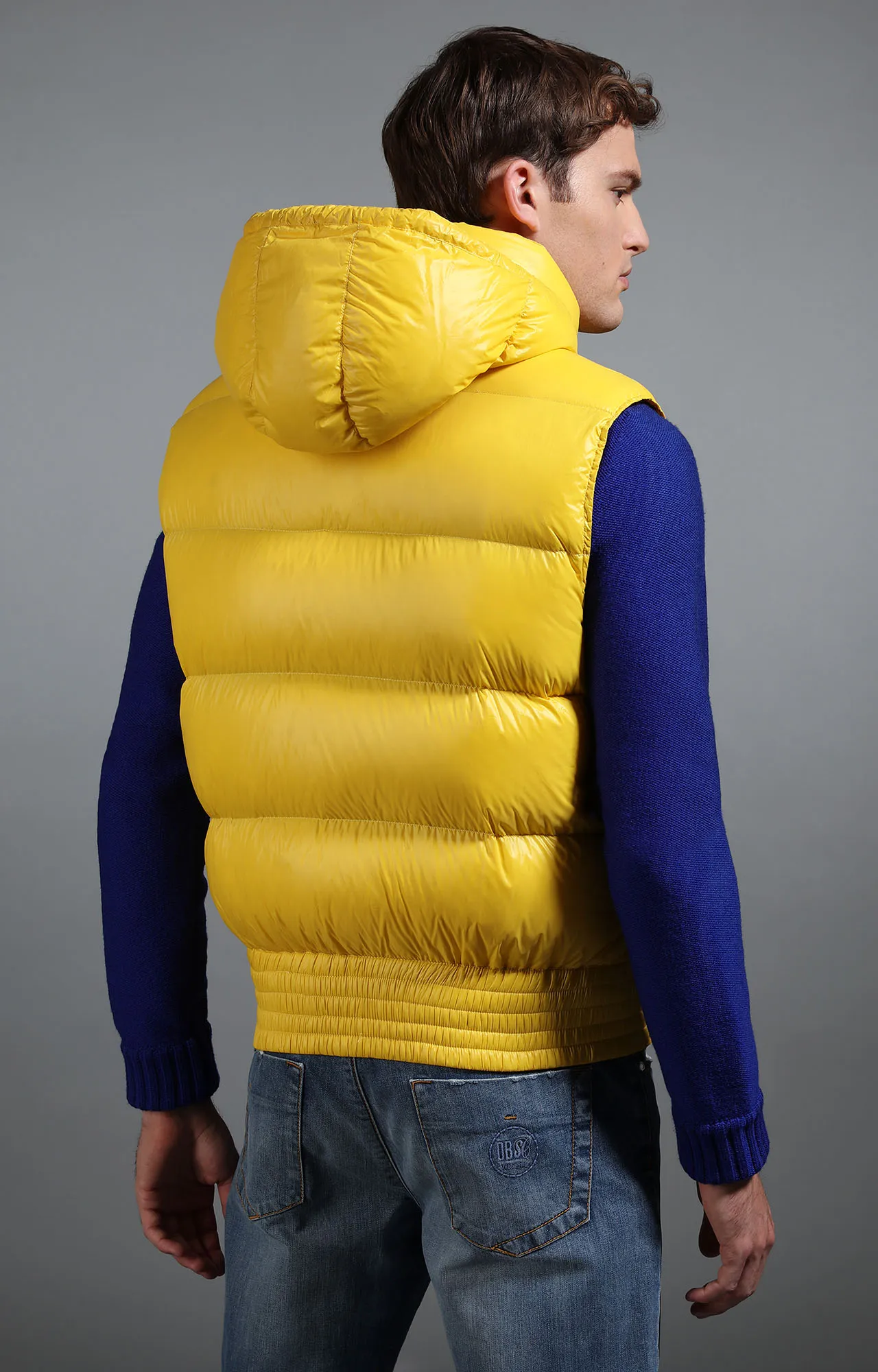 Piumino uomo giallo senza maniche