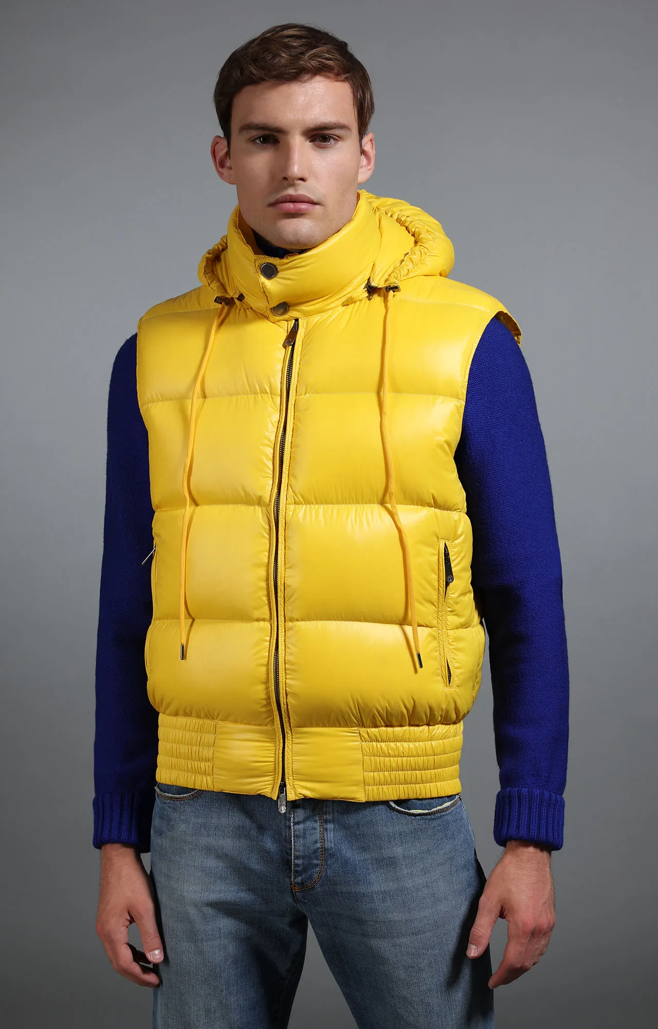 Piumino uomo giallo senza maniche