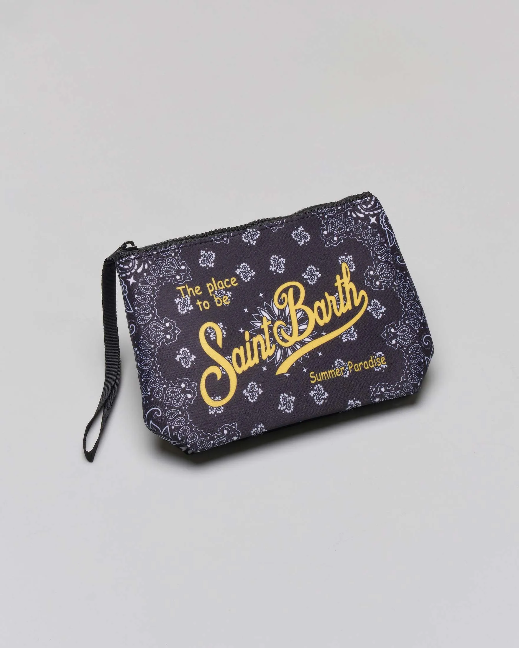 Pochette Aline nera a fantasia bandana in tessuto scuba con scritta logo gialla stampata
