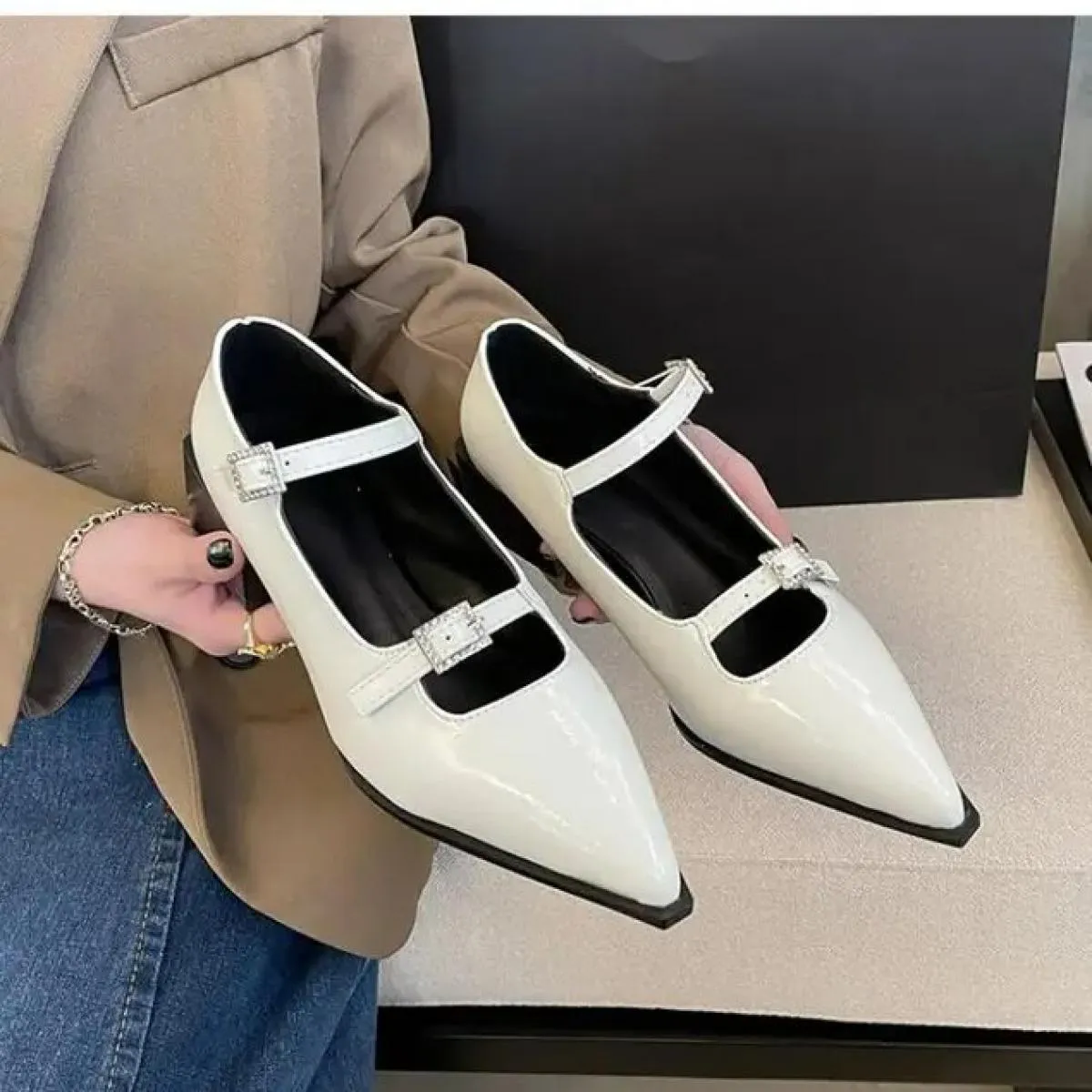 Scarpe a punta da donna Mary Jane Scarpe da donna Moda basse Scarpe con tacco medio Scarpe primaverili in pelle Elgant Paryt