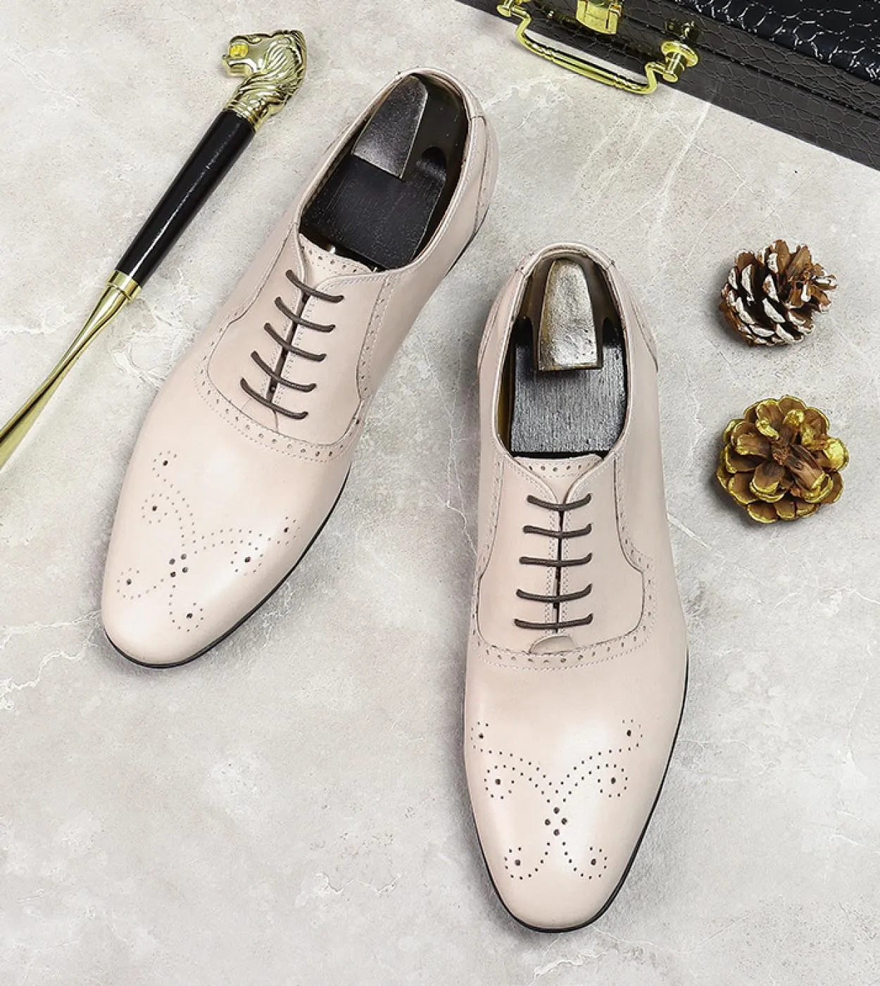 Scarpe da sposa in pelle Scarpe brogue in pelle Calzature in pelle Scarpe eleganti da uomo 2023