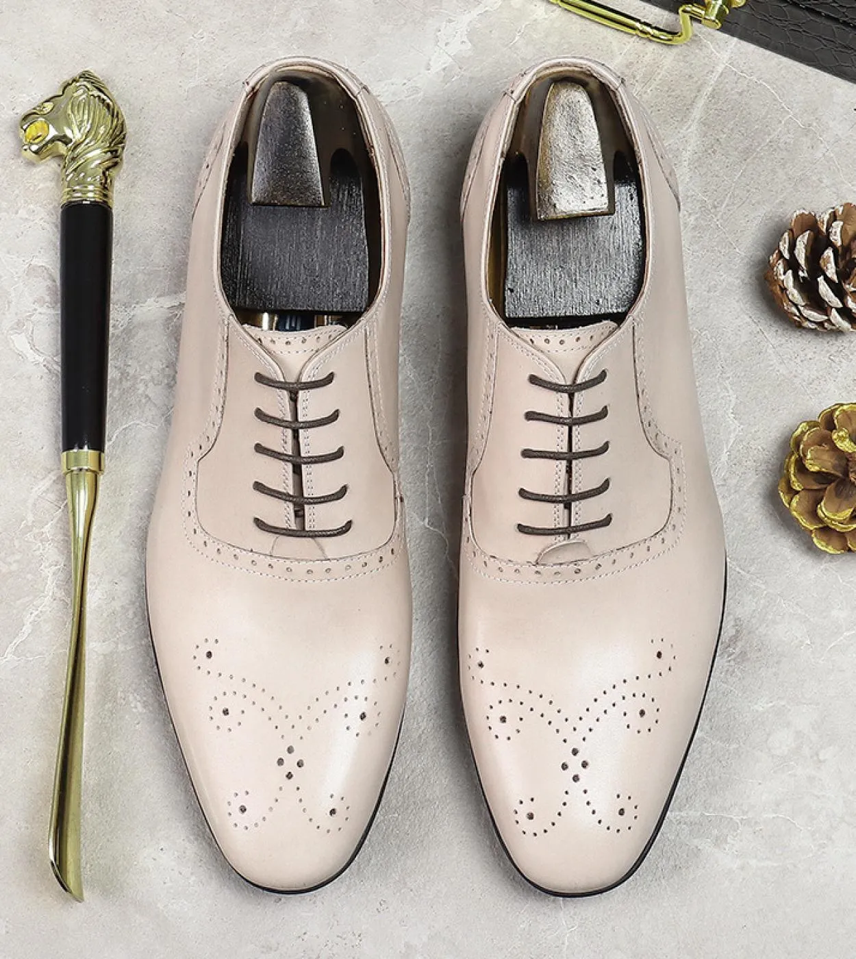Scarpe da sposa in pelle Scarpe brogue in pelle Calzature in pelle Scarpe eleganti da uomo 2023