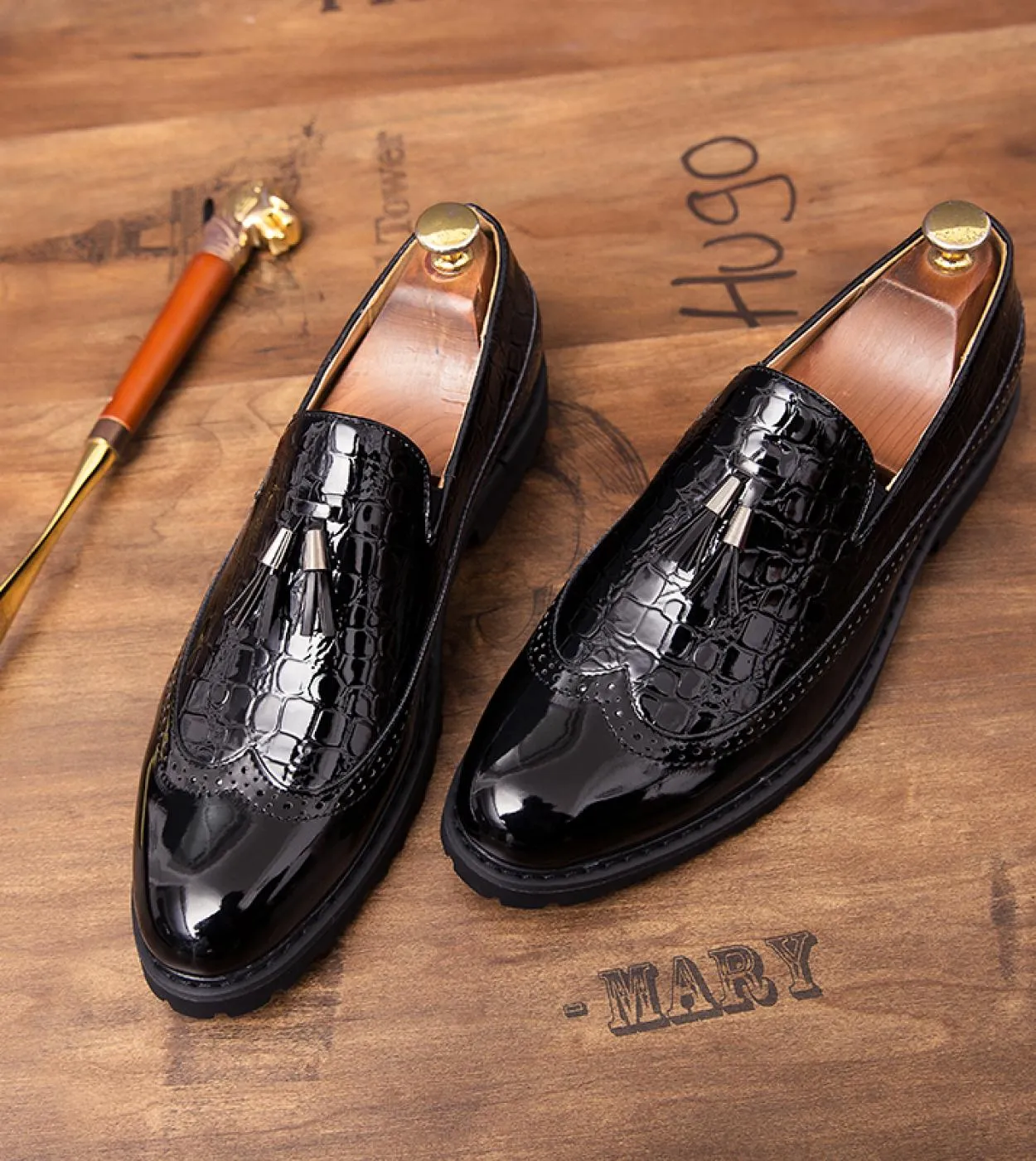 Scarpe da uomo alla moda Scarpe eleganti da uomo Scarpe oxford casual da uomo Mocassini con nappe in pelle verniciata Appartamen