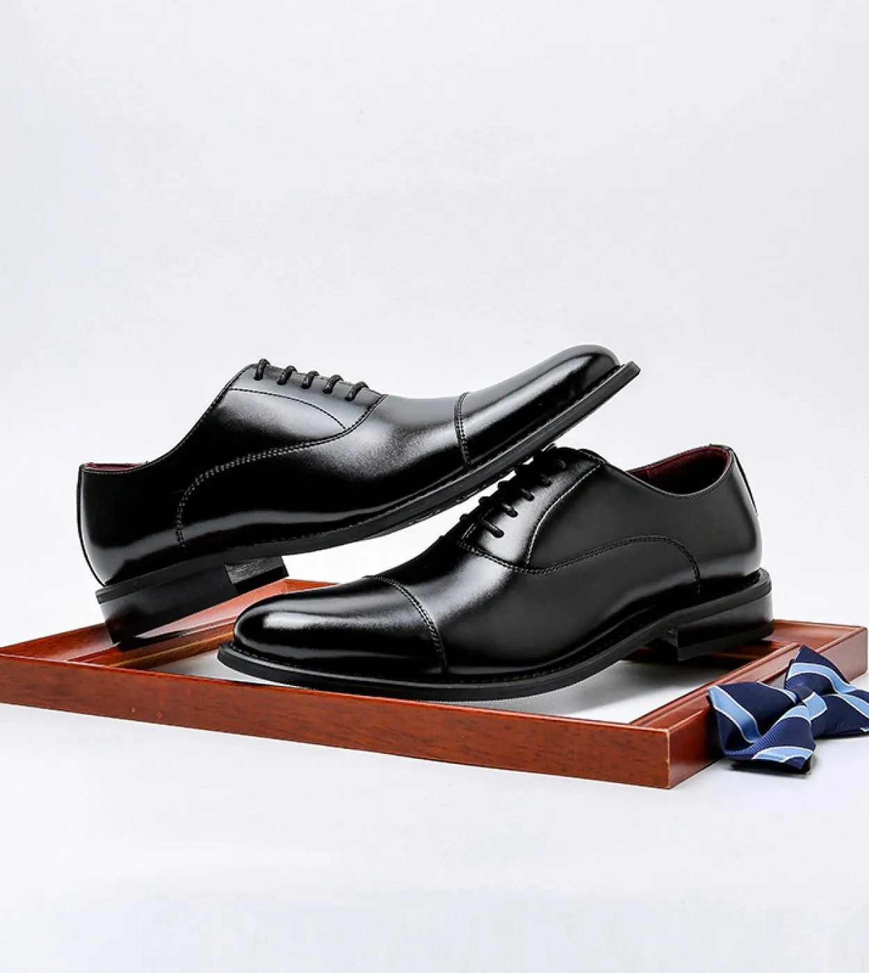 Scarpe da uomo in pelle formale Scarpe da ufficiale in pelle Scarpe brogue in pelle da uomo