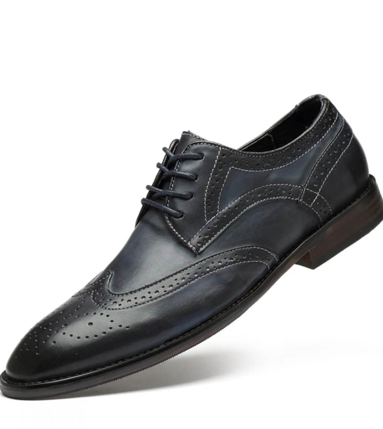 Scarpe da uomo Scarpe derby di lusso casual Scarpe brogue da lavoro in vera pelle Scarpe a punta Eleganti scarpe formali Alta qu
