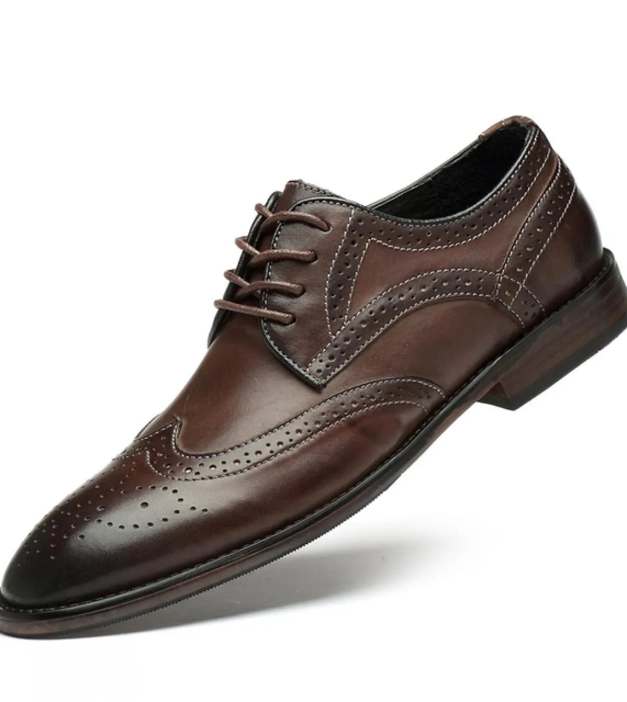 Scarpe da uomo Scarpe derby di lusso casual Scarpe brogue da lavoro in vera pelle Scarpe a punta Eleganti scarpe formali Alta qu