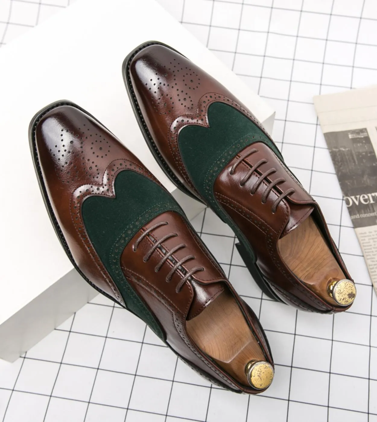 Scarpe formali italiane di lusso Scarpe da uomo in pelle Oxford Brogue Fashion Wingtip nere Scarpe eleganti da ufficio da matrim