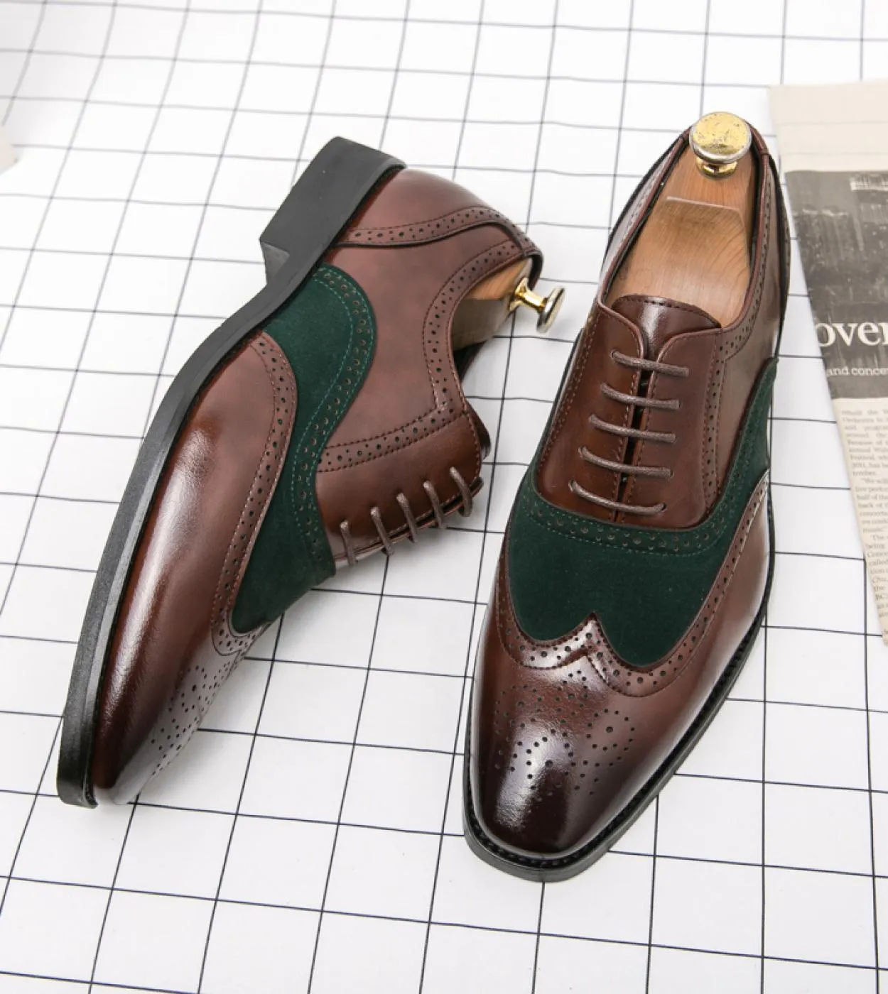 Scarpe formali italiane di lusso Scarpe da uomo in pelle Oxford Brogue Fashion Wingtip nere Scarpe eleganti da ufficio da matrim