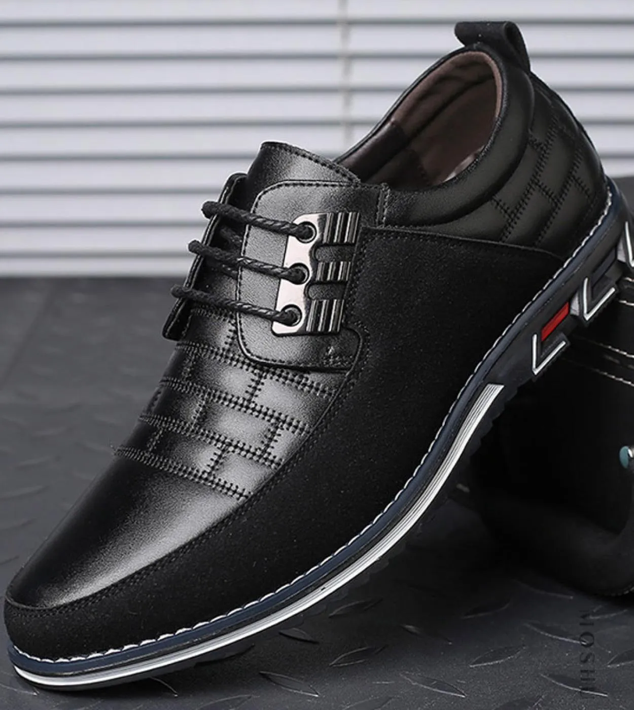 Scarpe in pelle più nuove Scarpe casual da uomo Mocassini Mocassini Hombre Scarpe da ginnastica antiscivolo traspiranti Scarpe d